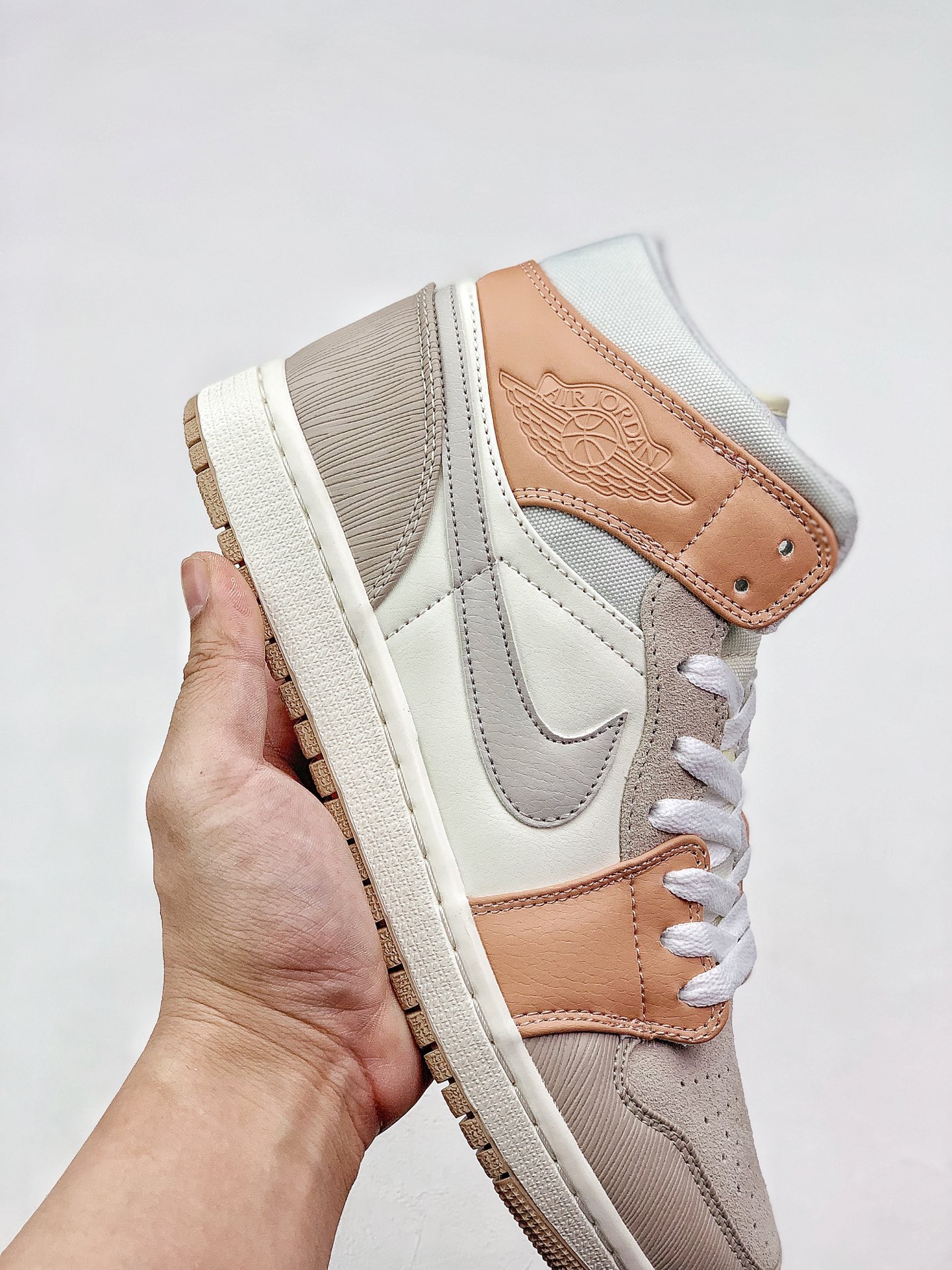 特价 140 Air Jordan 1 Mid 米兰别注配色 CV3044-100