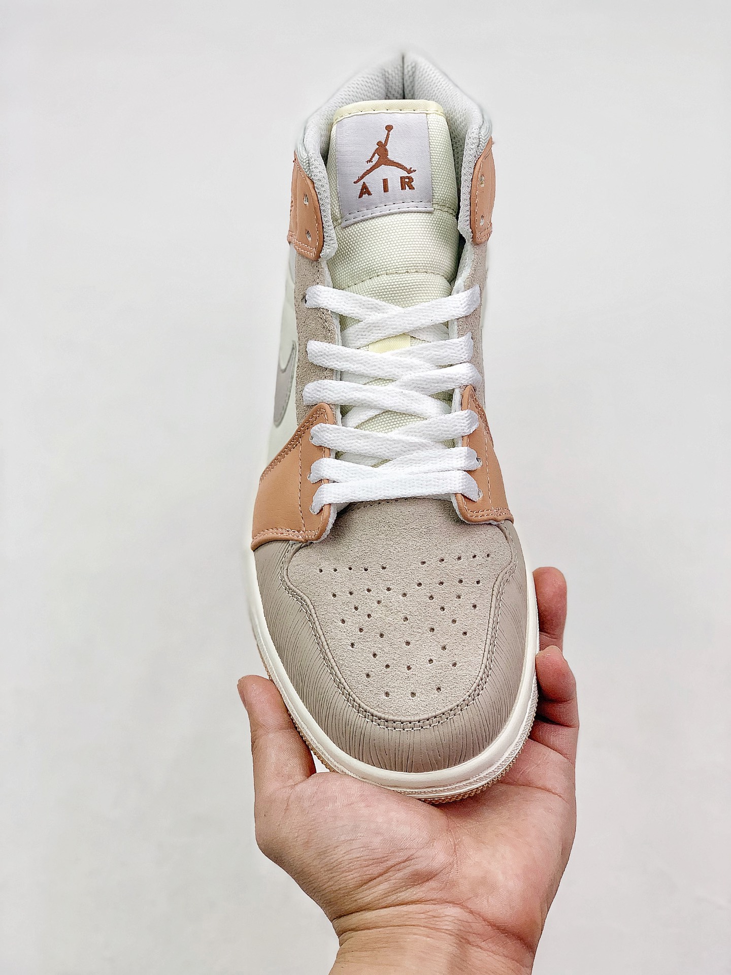 特价 140 Air Jordan 1 Mid 米兰别注配色 CV3044-100