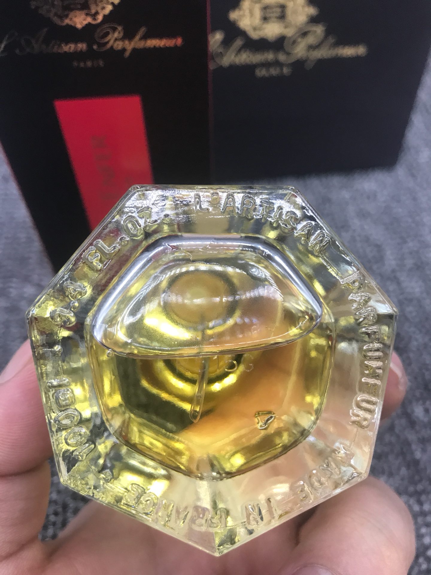 L'Artisan Parfumeur Passage d'Enfer EDT - A Gentle, Mysterious Incense Scent 6 i1586667627 2827 4