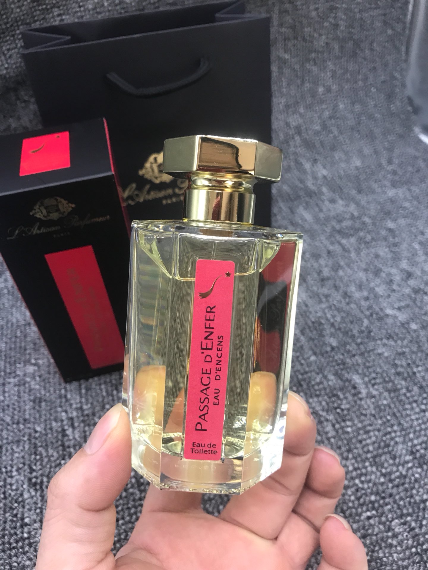 L'Artisan Parfumeur Passage d'Enfer EDT - A Gentle, Mysterious Incense Scent 3 i1586667627 8924 1