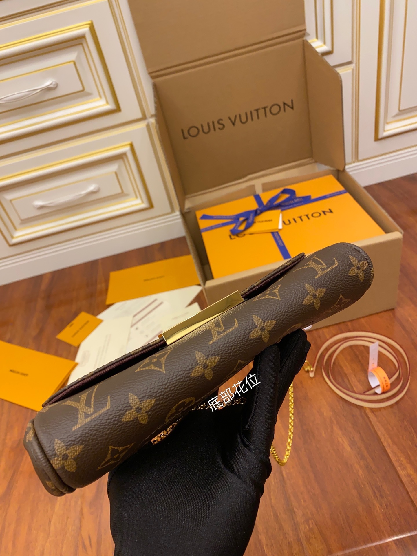 独家首发型号M40718特级加强版品质提升.专柜同步电子芯片内码礼品袋保护纸铜版电子标签合格证皮料是正品