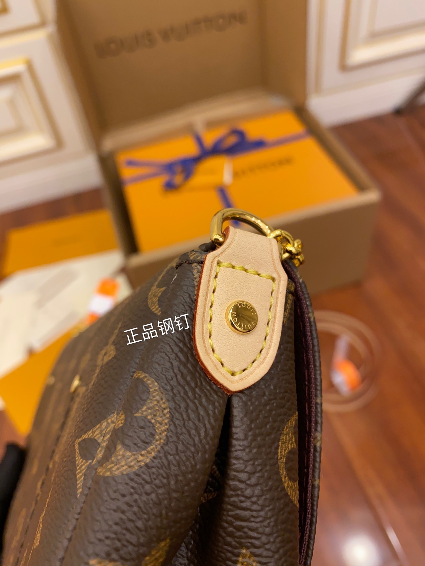 独家首发型号M40718特级加强版品质提升.专柜同步电子芯片内码礼品袋保护纸铜版电子标签合格证皮料是正品