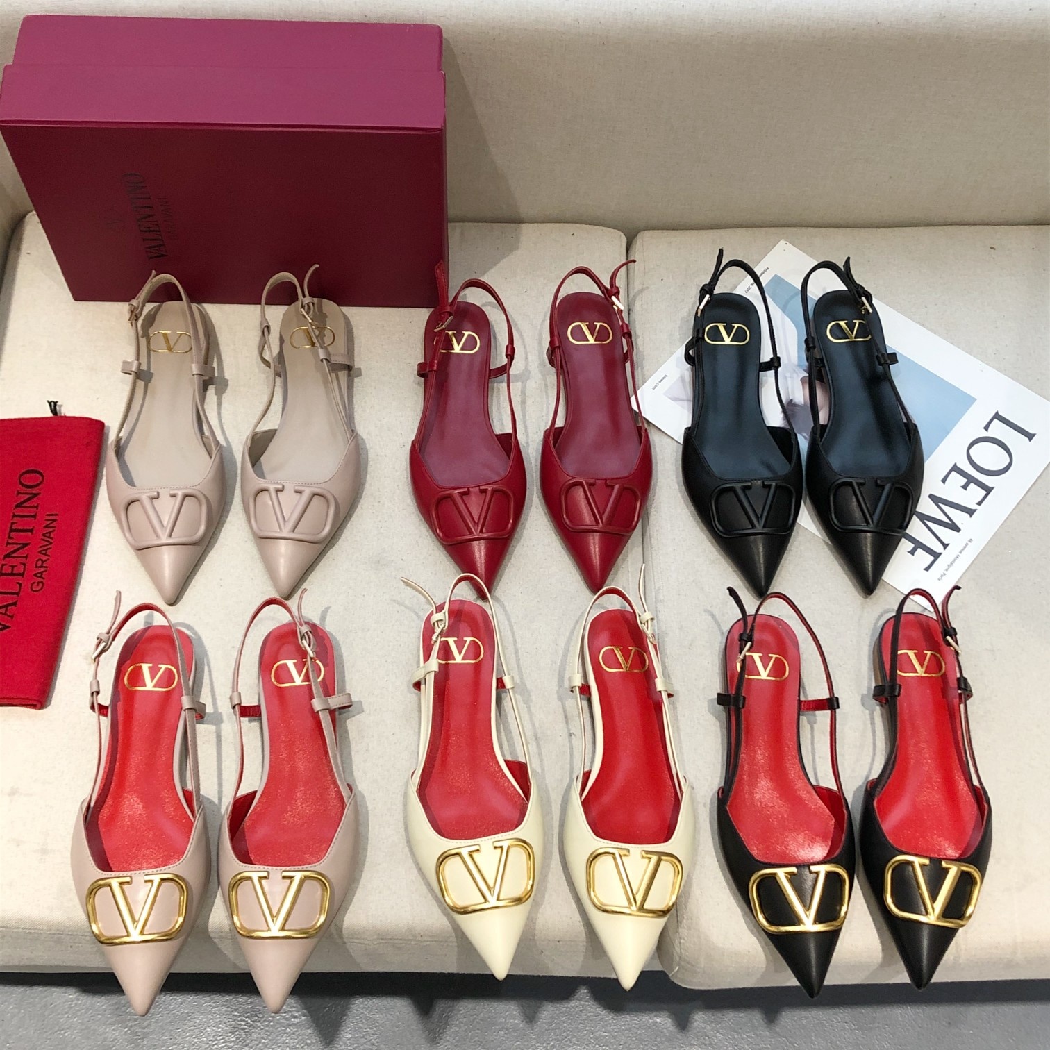 "plana" Valentino. Valentino gran hebilla v zapatos individuales contrarrestar la última serie Versi