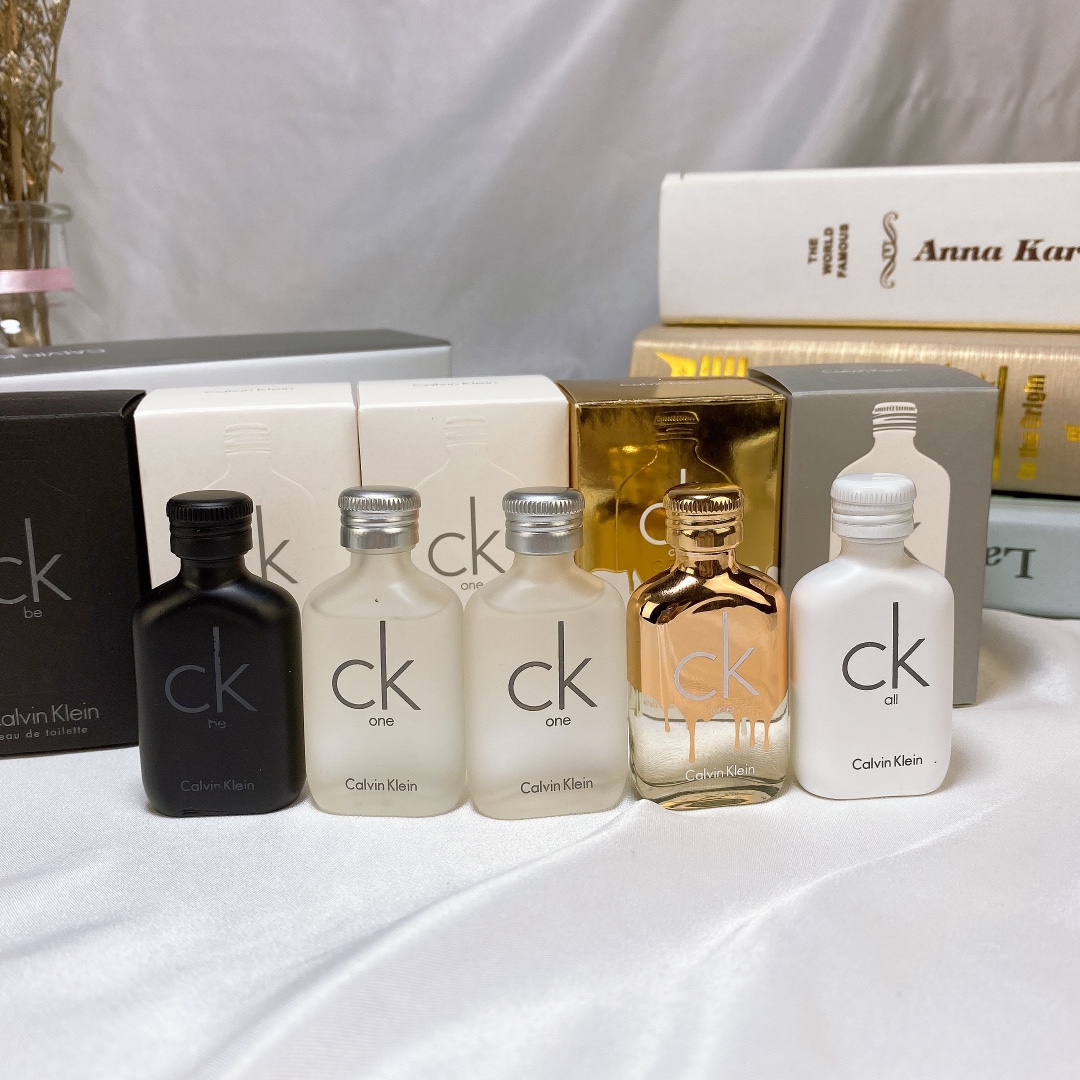 Calvin Klein Unisex Fragrance Miniature Set - 5 x 10ml Eau de Toilette 23 i1586710431 6444 2