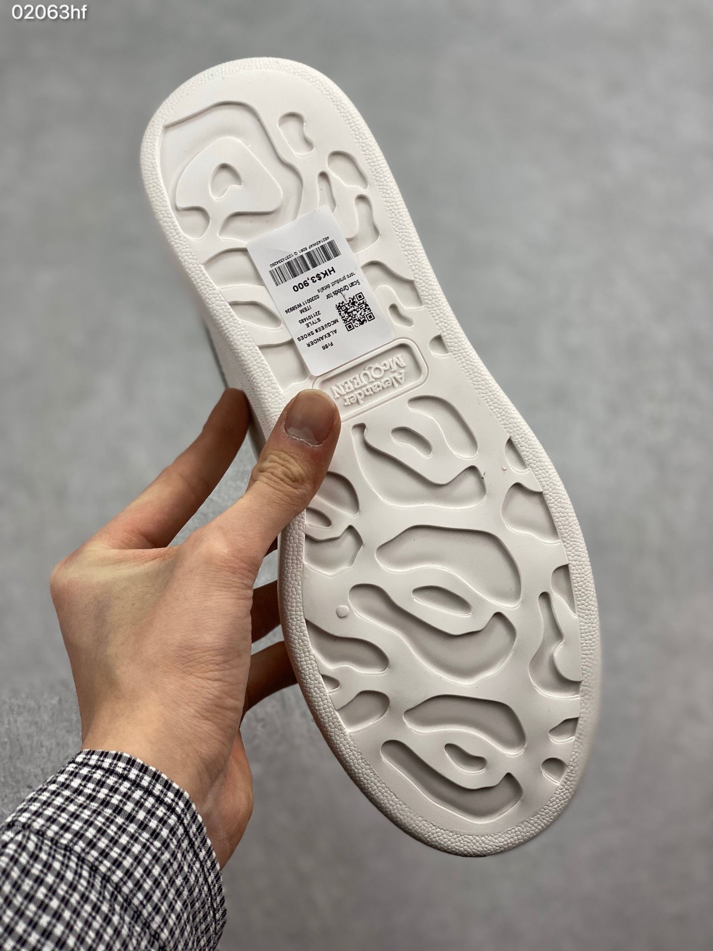 180 MuQuuen  版本多注意区分 Mcqueen 2019 风靡全球的万年款专注两年的经典楦型不变