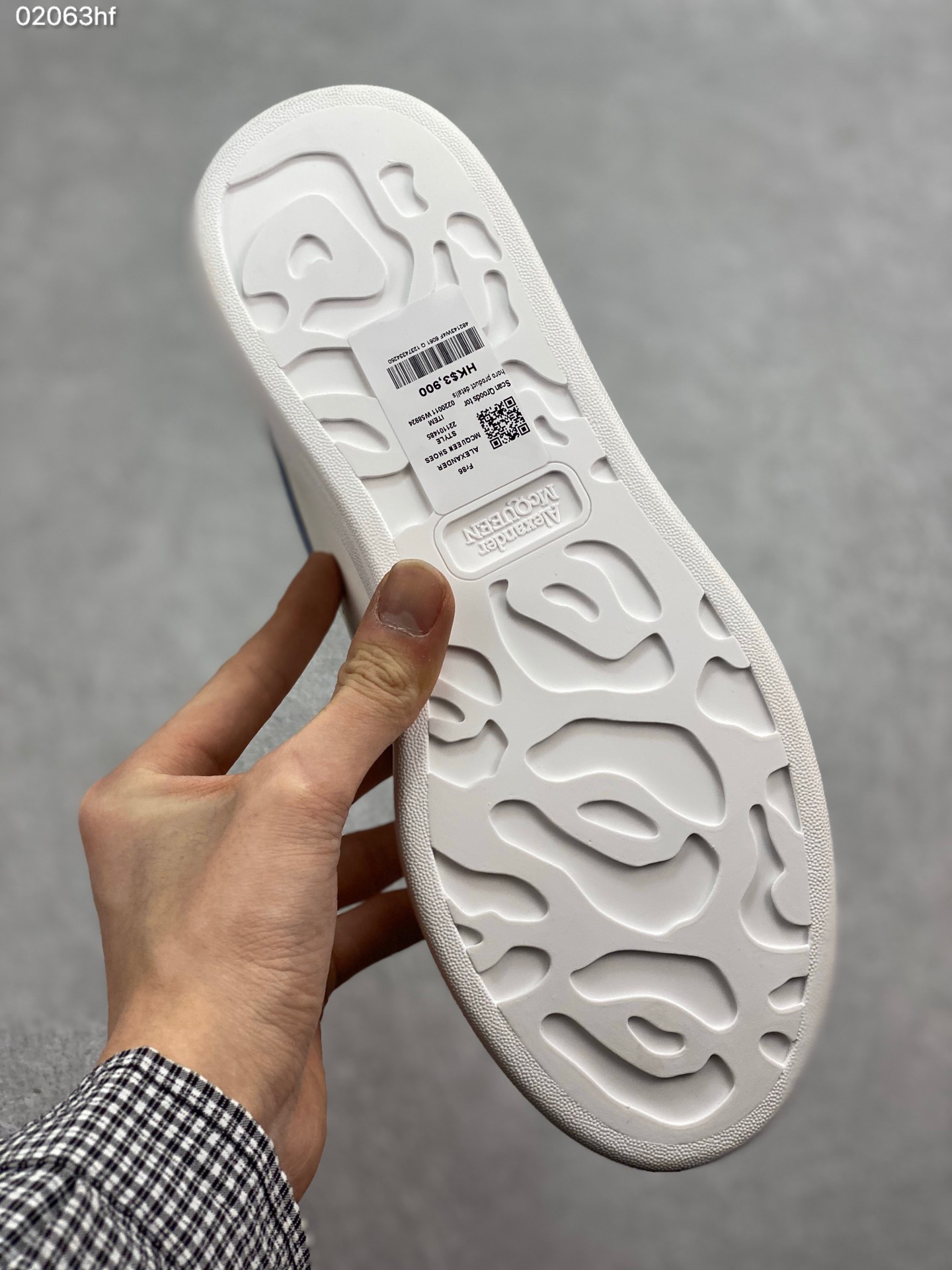 180 MuQuuen  版本多注意区分 Mcqueen 2019 风靡全球的万年款专注两年的经典楦型不变
