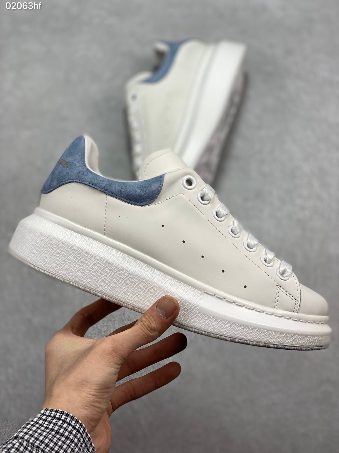 180 MuQuuen  版本多注意区分 Mcqueen 2019 风靡全球的万年款专注两年的经典楦型不变