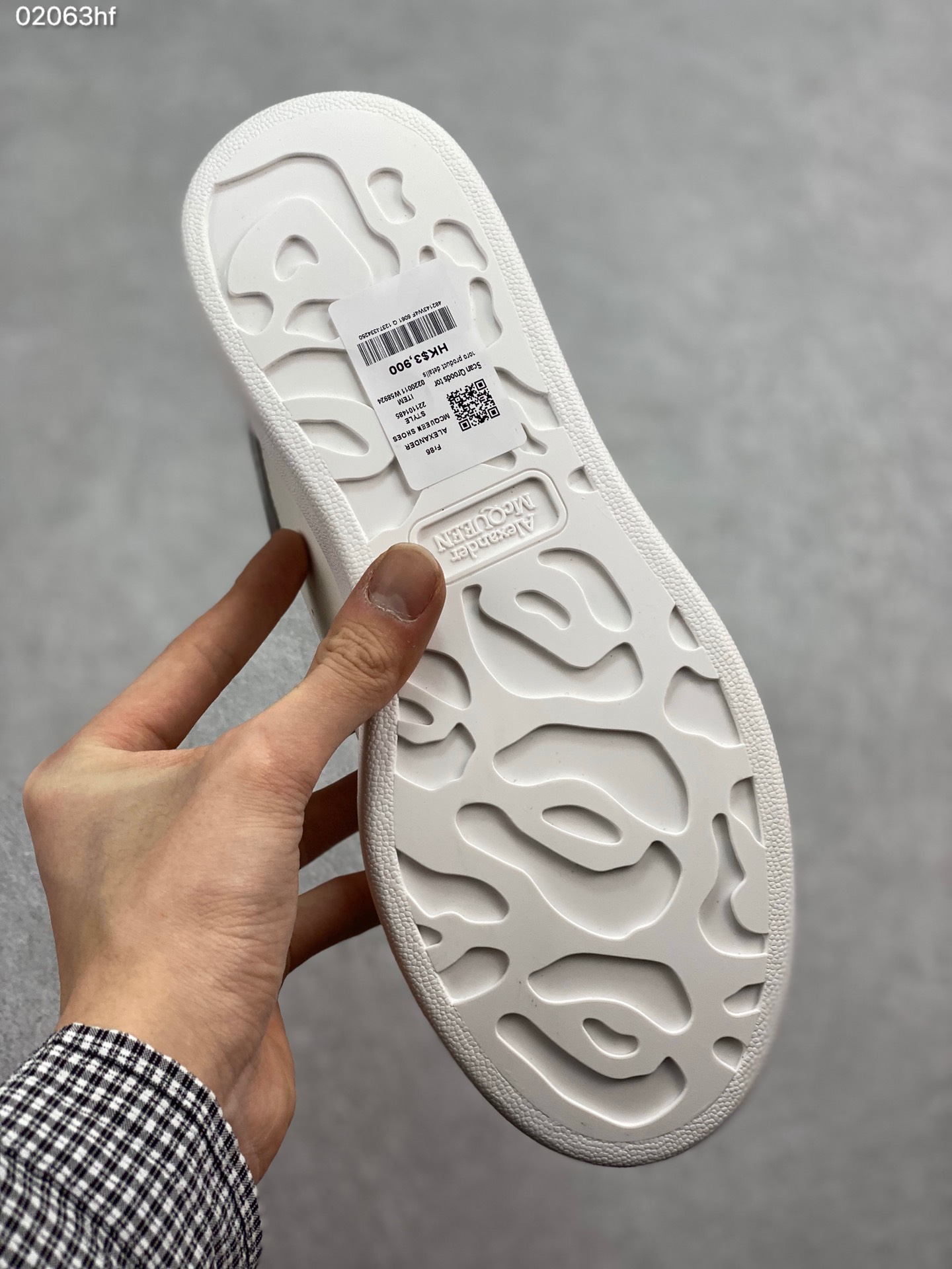 180 MuQuuen  版本多注意区分 Mcqueen 2019 风靡全球的万年款专注两年的经典楦型不变