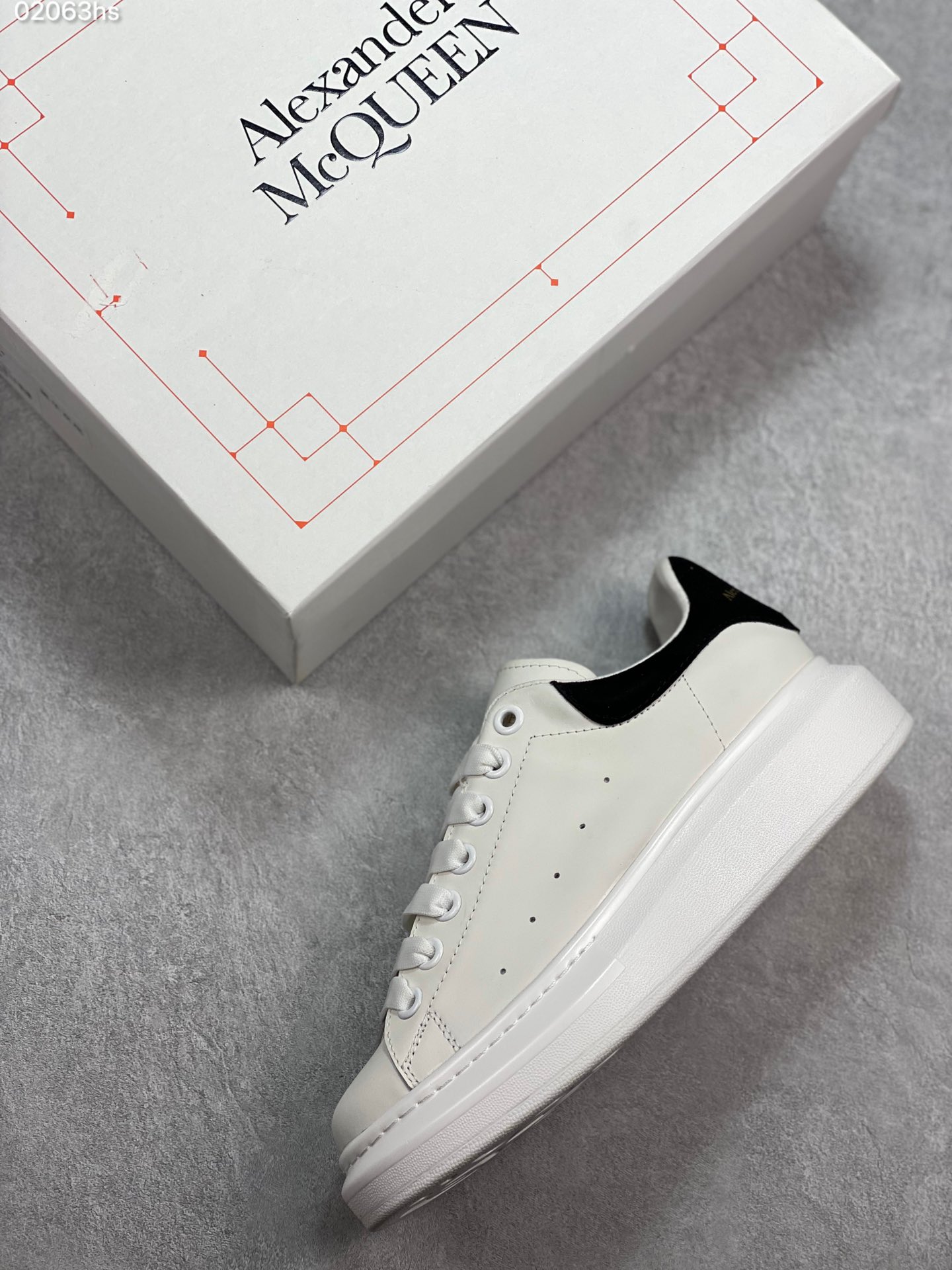 180 MuQuuen  版本多注意区分 Mcqueen 2019 风靡全球的万年款
