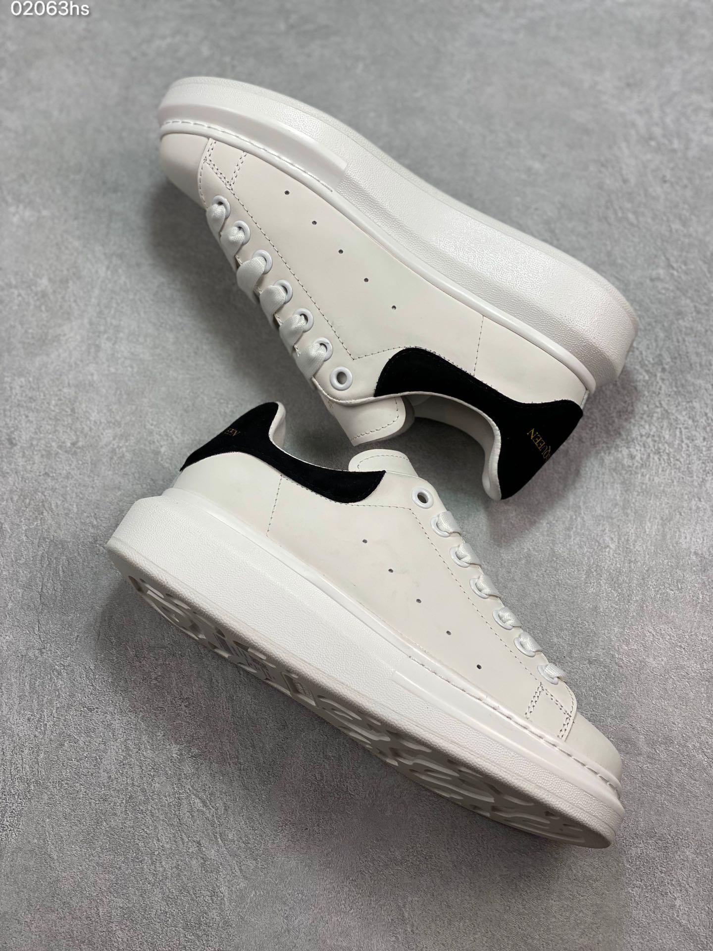 180 MuQuuen  版本多注意区分 Mcqueen 2019 风靡全球的万年款