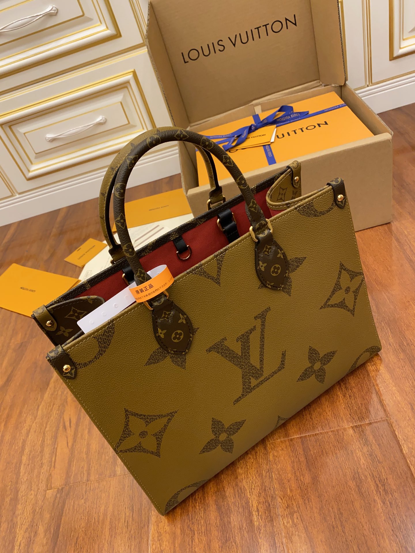 Louis Vuitton LV OnTheGo MM Tote bag M45321