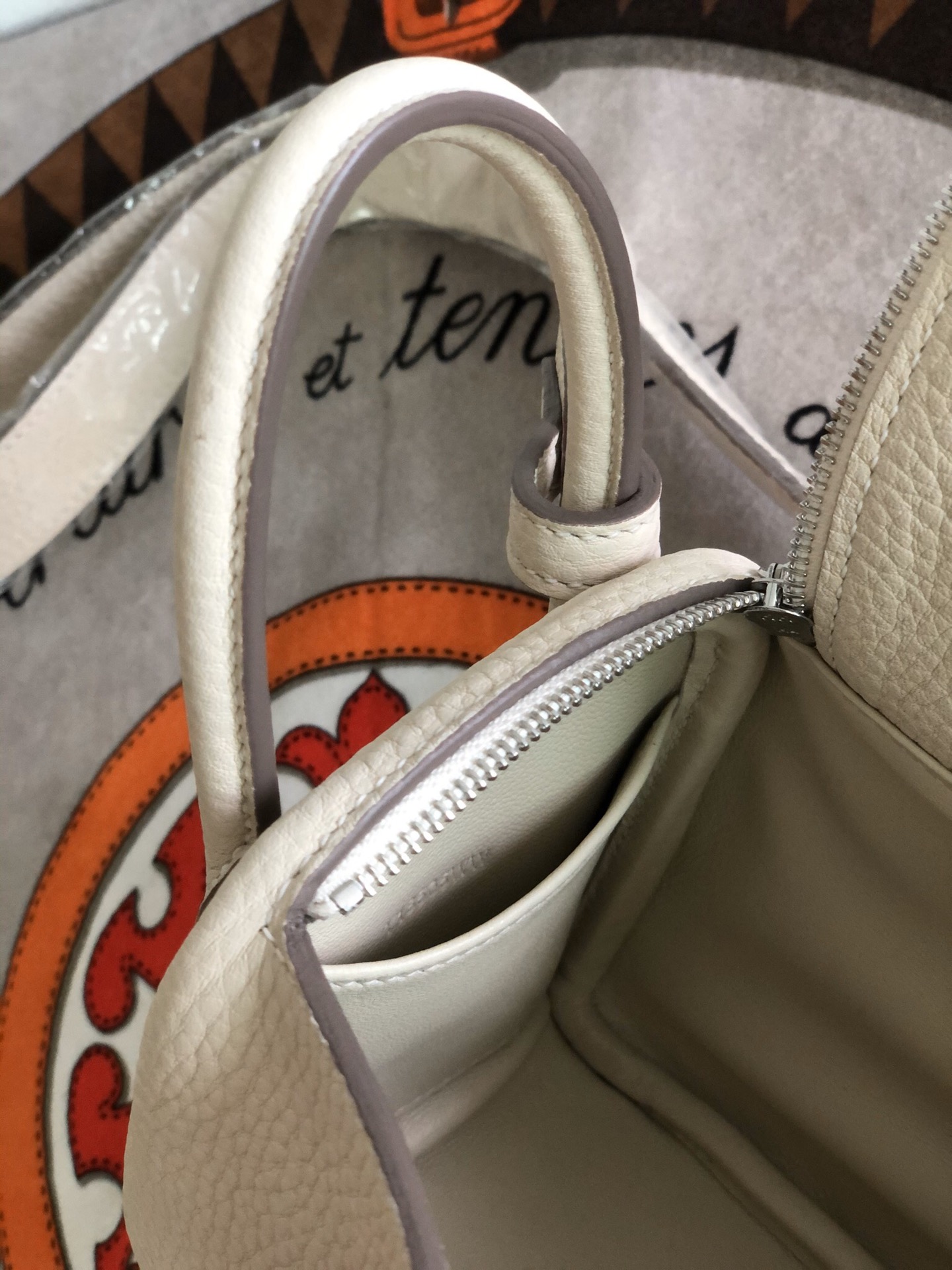 Hermes Lindy Borse Crossbody & Borse a Tracolla Milkshake bianco Bianco Hardware argento Mini 10 i1586767433 6765 6