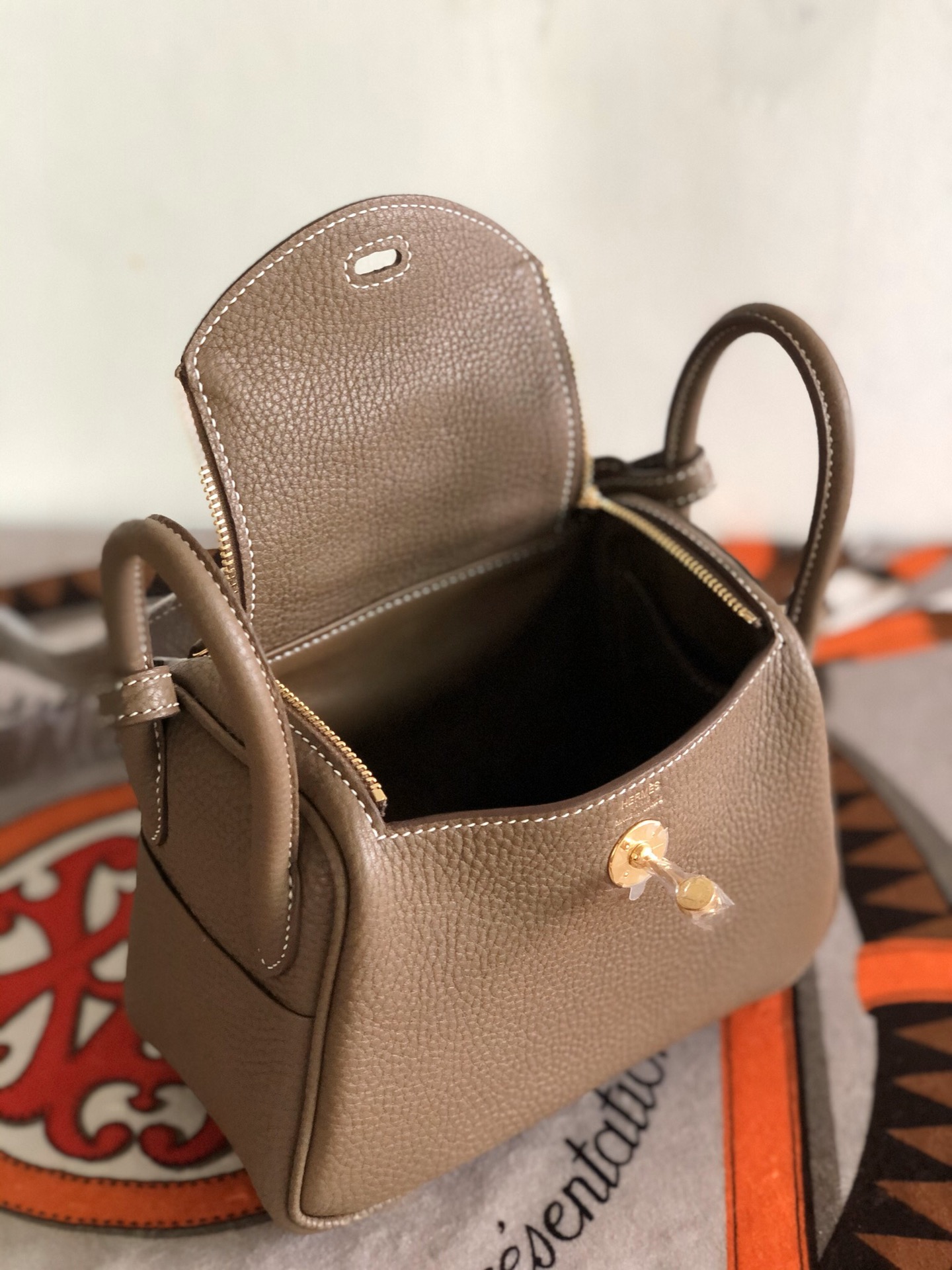 Hermes Lindy Borse Crossbody & Borse a Tracolla Elephant Grey Grigio Hardware argento Mini 6 i1586767687 7002 4