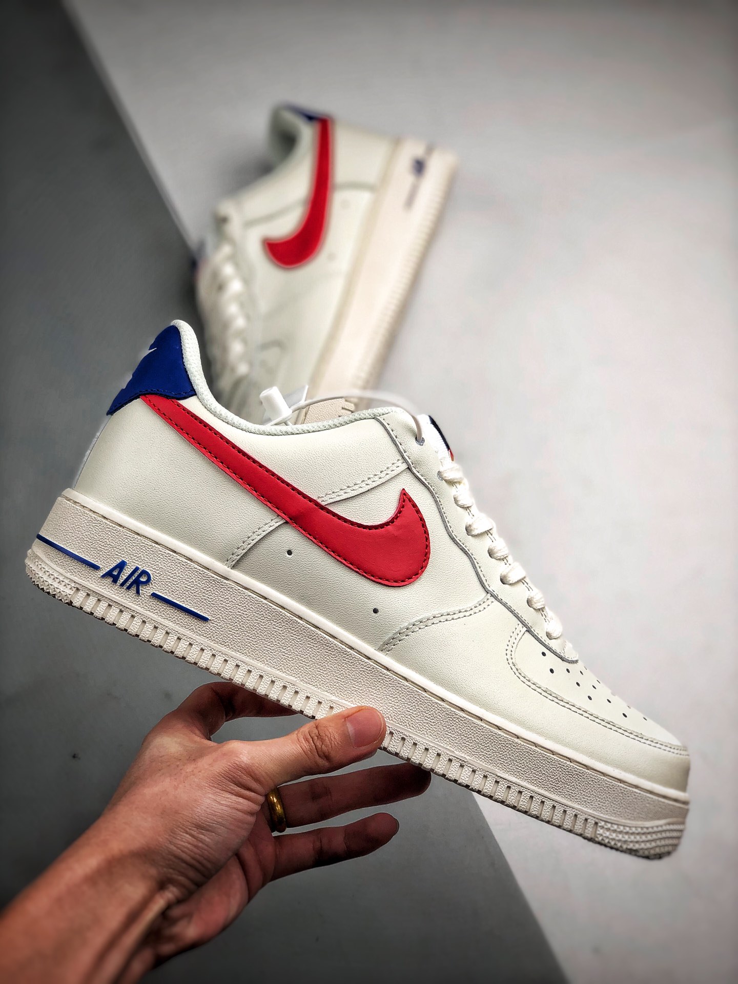 新款出货  p190 Air Force 1 '07 白红蓝 美国   315122-106 正确版本