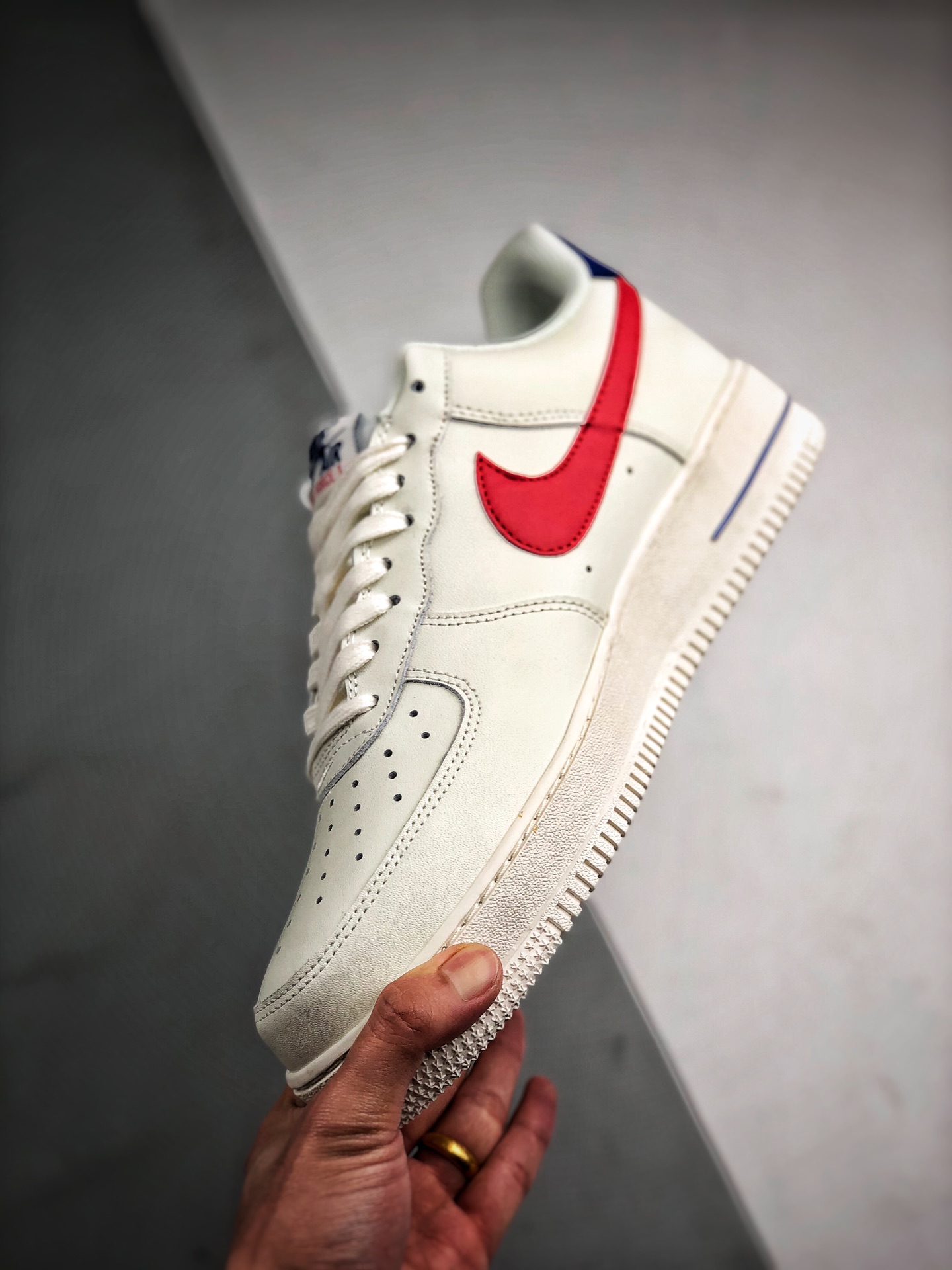 新款出货  p190 Air Force 1 '07 白红蓝 美国   315122-106 正确版本