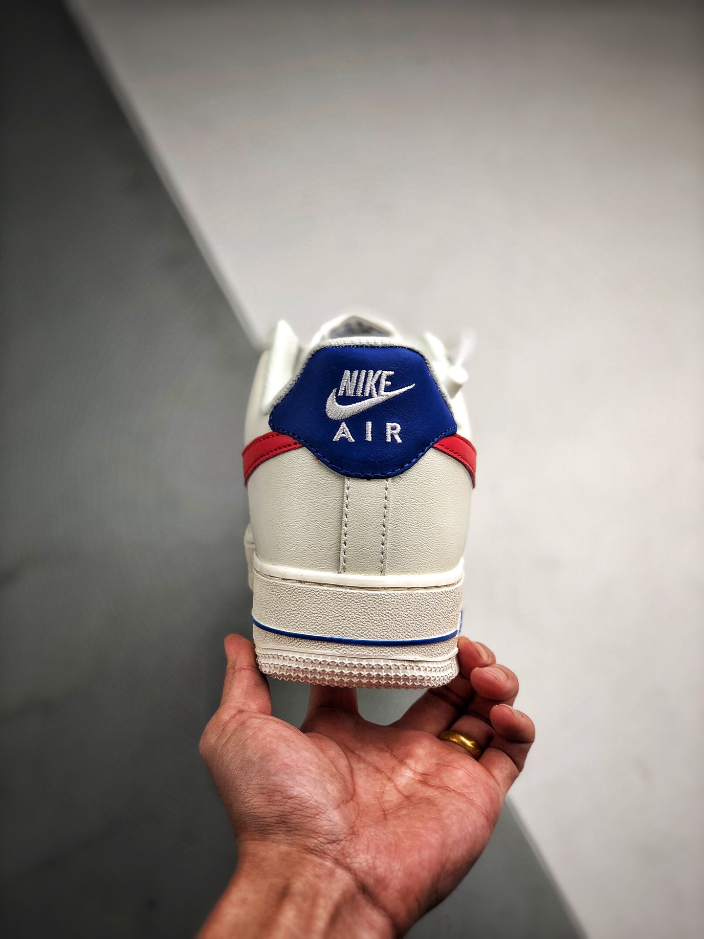 新款出货  p190 Air Force 1 '07 白红蓝 美国   315122-106 正确版本
