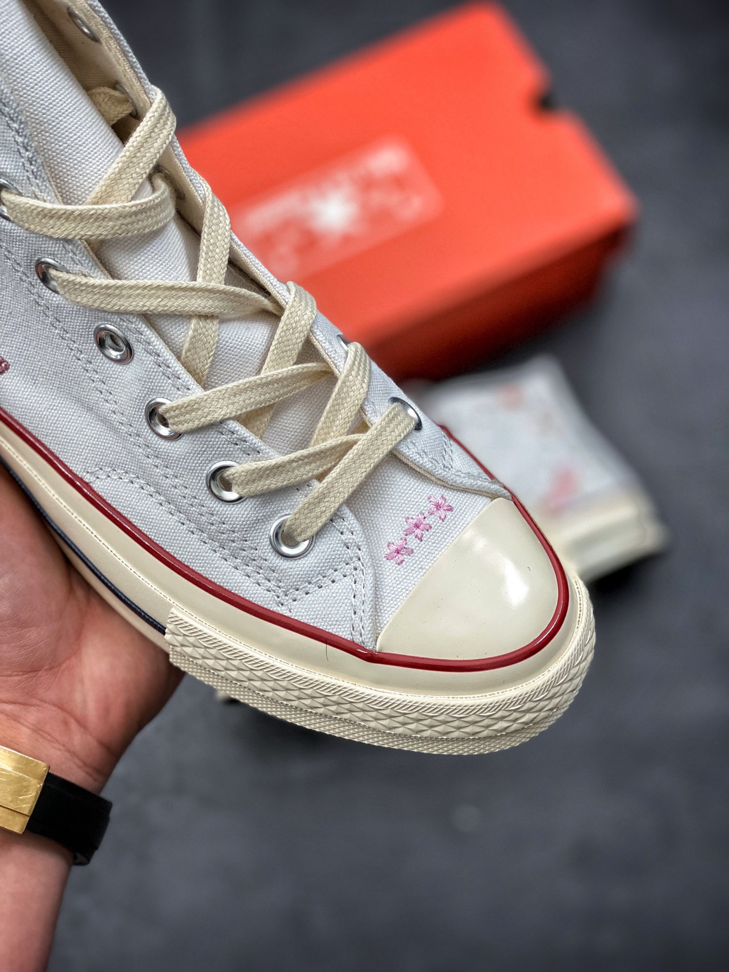 160  Converse 1970s 匡威花卉刺绣花环 薄荷绿 鞋款以1970s薄荷绿为蓝底