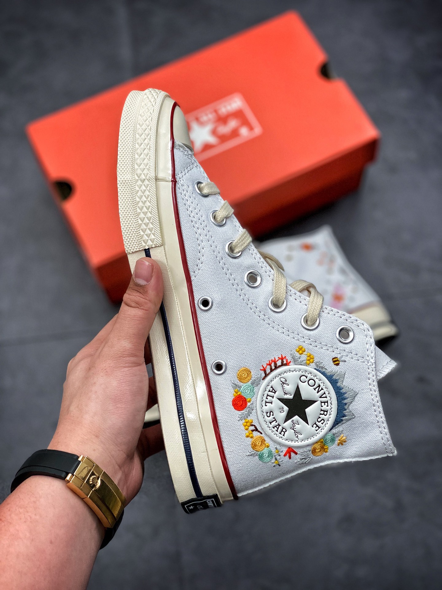 160  Converse 1970s 匡威花卉刺绣花环 薄荷绿 鞋款以1970s薄荷绿为蓝底