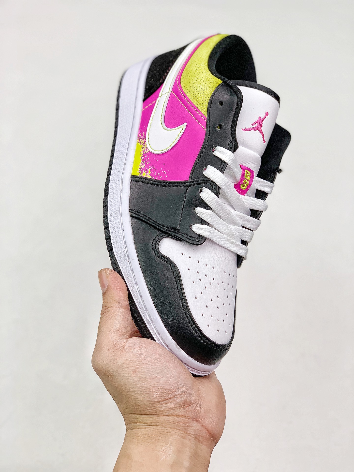 220 Air Jordan 1 Low 原装版本  CW5564-001