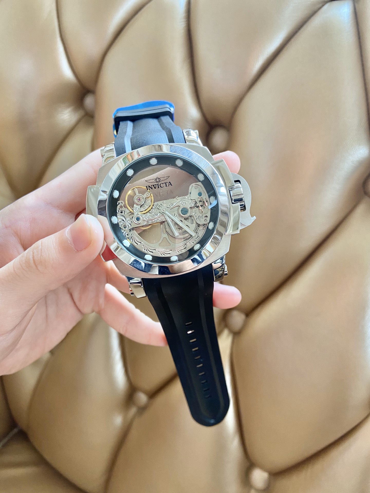 “Invicta and Inverta: Emphasizing Quality and Quantitude with 5228” - 图片 7