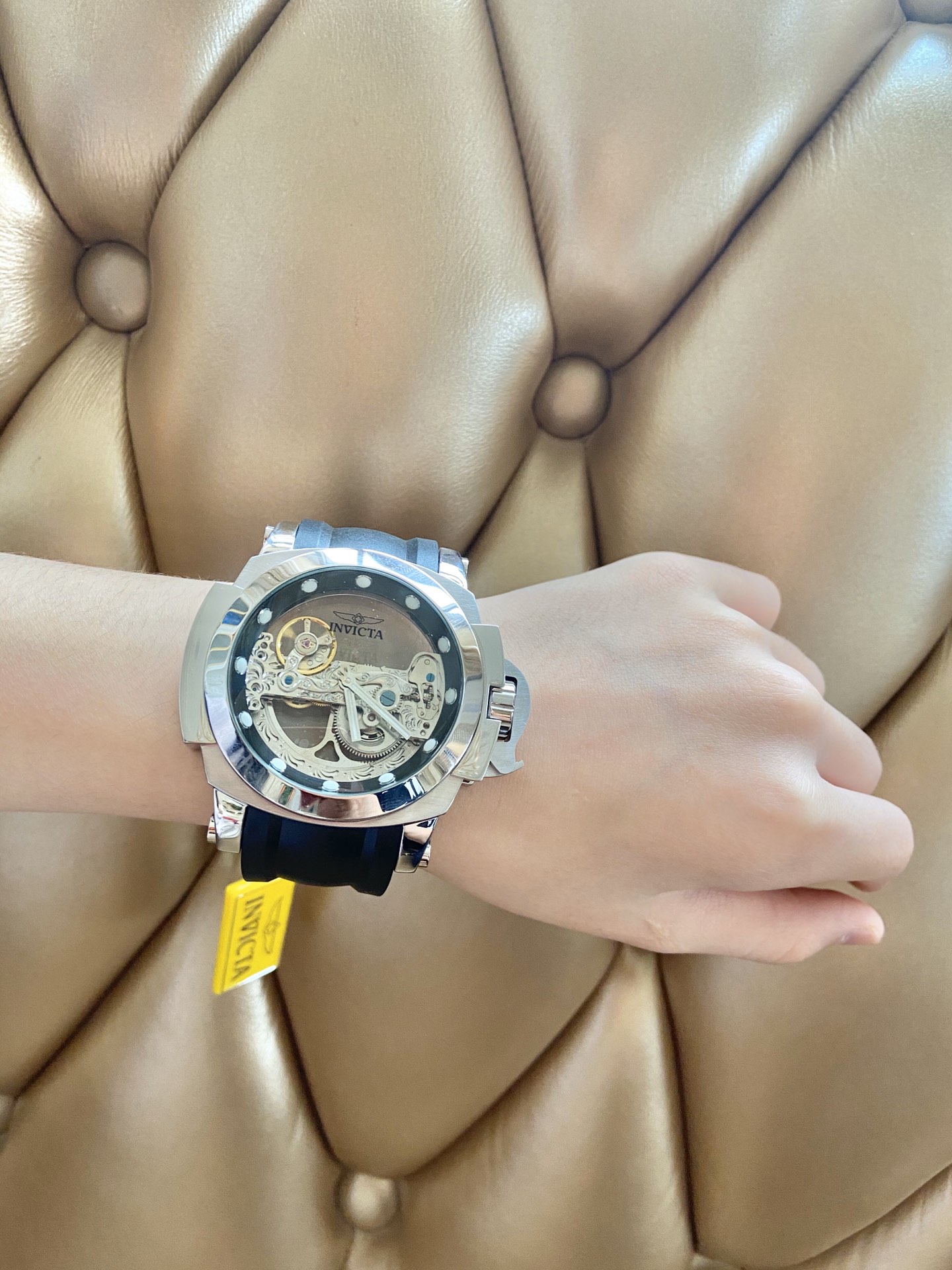 “Invicta and Inverta: Emphasizing Quality and Quantitude with 5228” - 图片 5
