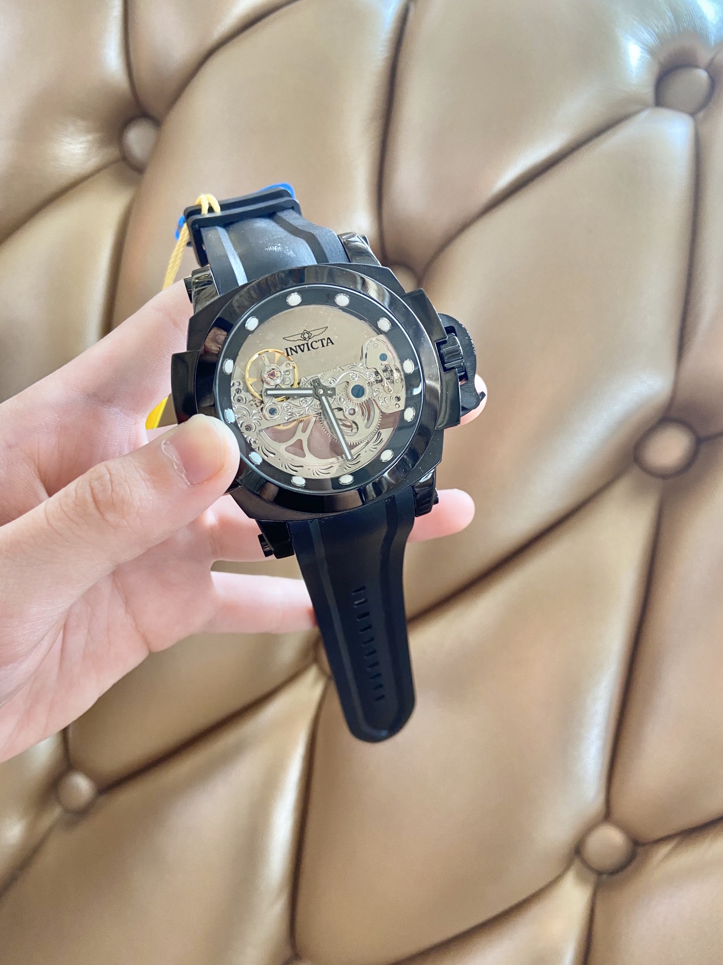 “Invicta and Inverta: Emphasizing Quality and Quantitude with 5228” - 图片 3