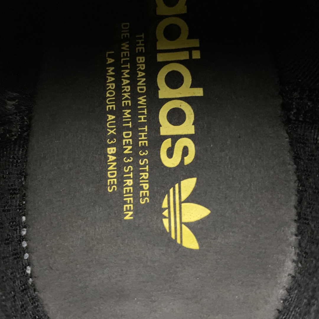 190 Adidas 阿迪达斯 NMD_R1 V2 Boost 爆米花超弹中底 FV1161