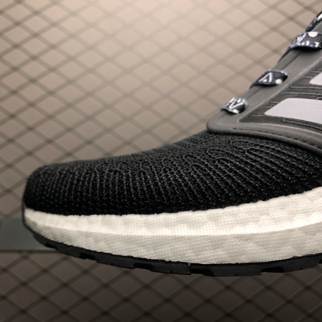 220 Adidas 阿迪达斯 Ultra Boost 20 超弹力爆米花中底休闲跑步鞋 FX8895 超弹力缓震BOOST中底