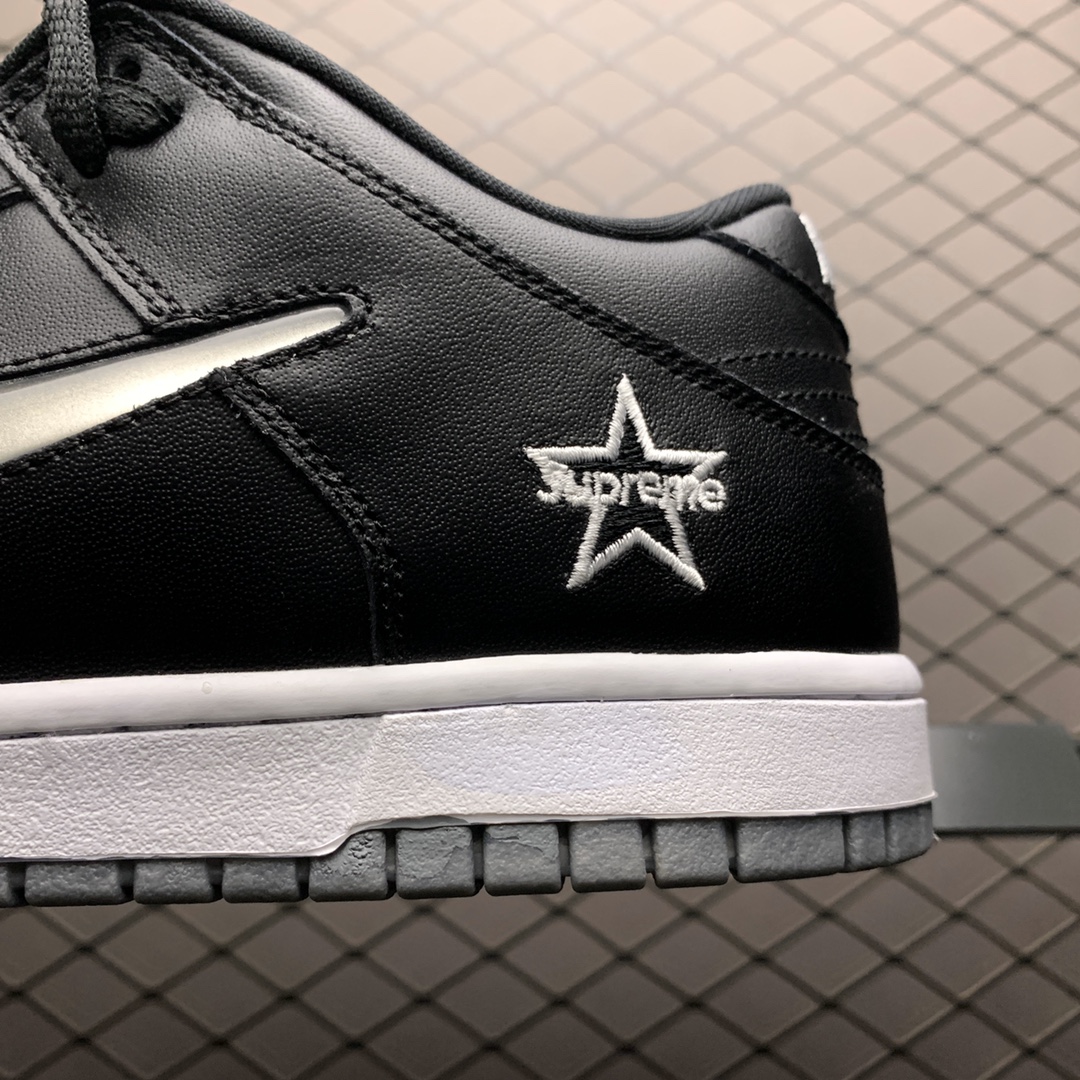 160 Supreme X Nike SB Dunk Low 黑银配色 CK3480-001