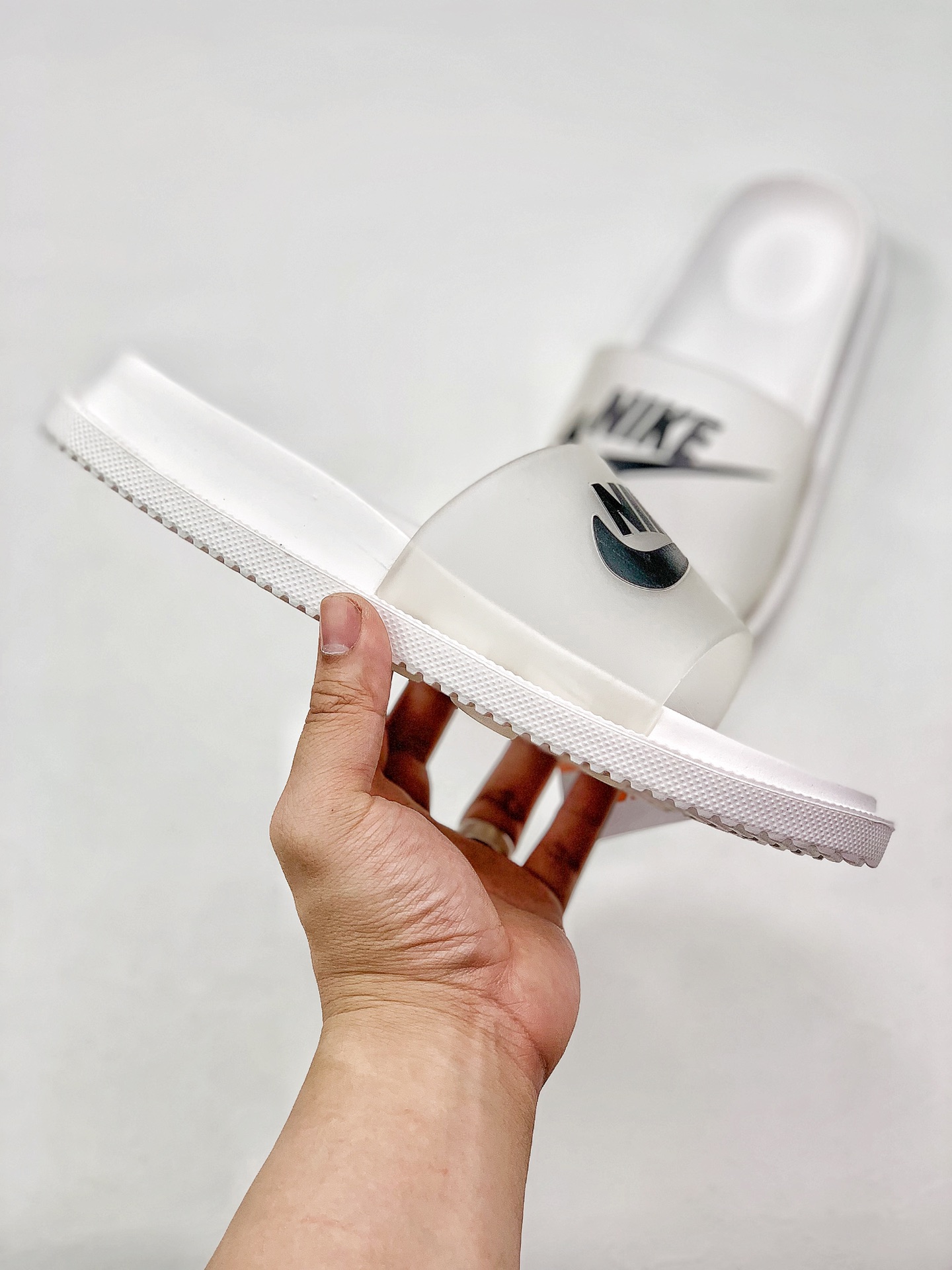 60 Nike BENASSI JDI Logo 夏季搭配