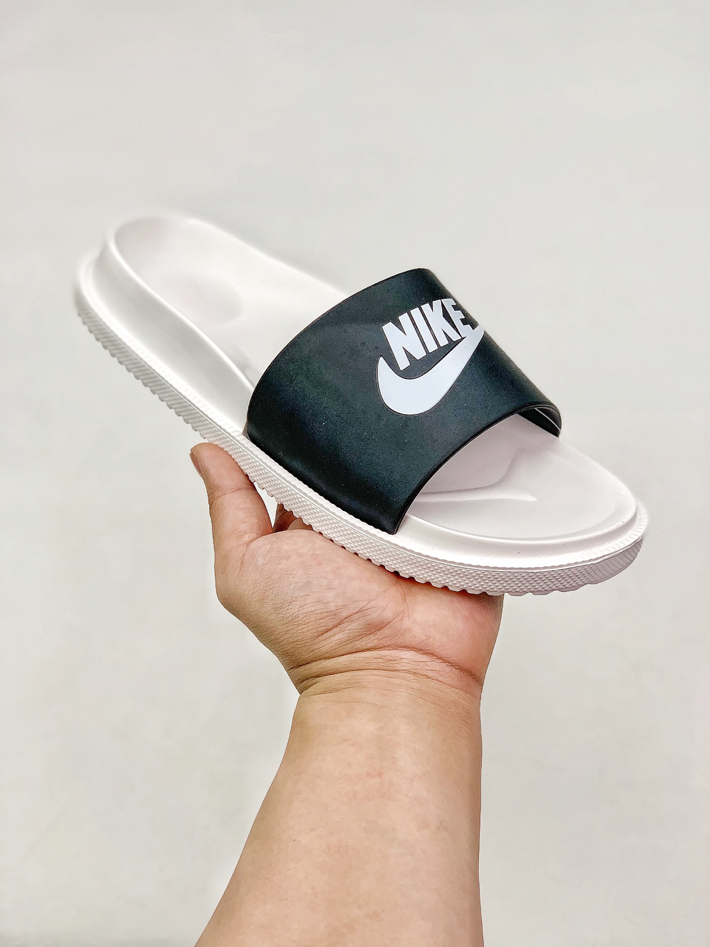 60 Nike BENASSI JDI Logo 夏季搭配