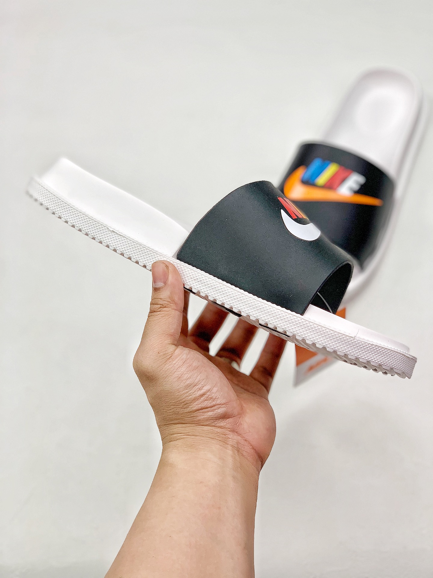 60 Nike BENASSI JDI Logo 夏季搭配