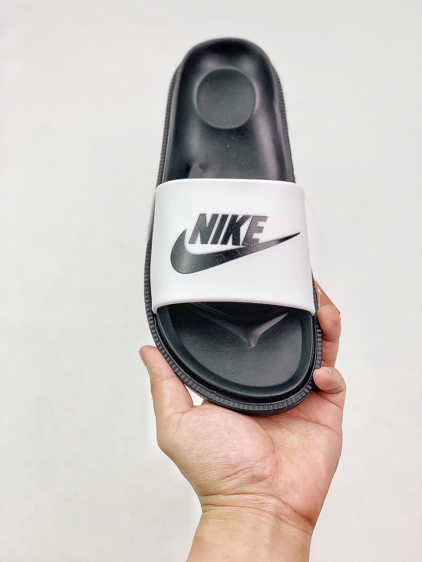 60 Nike BENASSI JDI Logo 夏季搭配