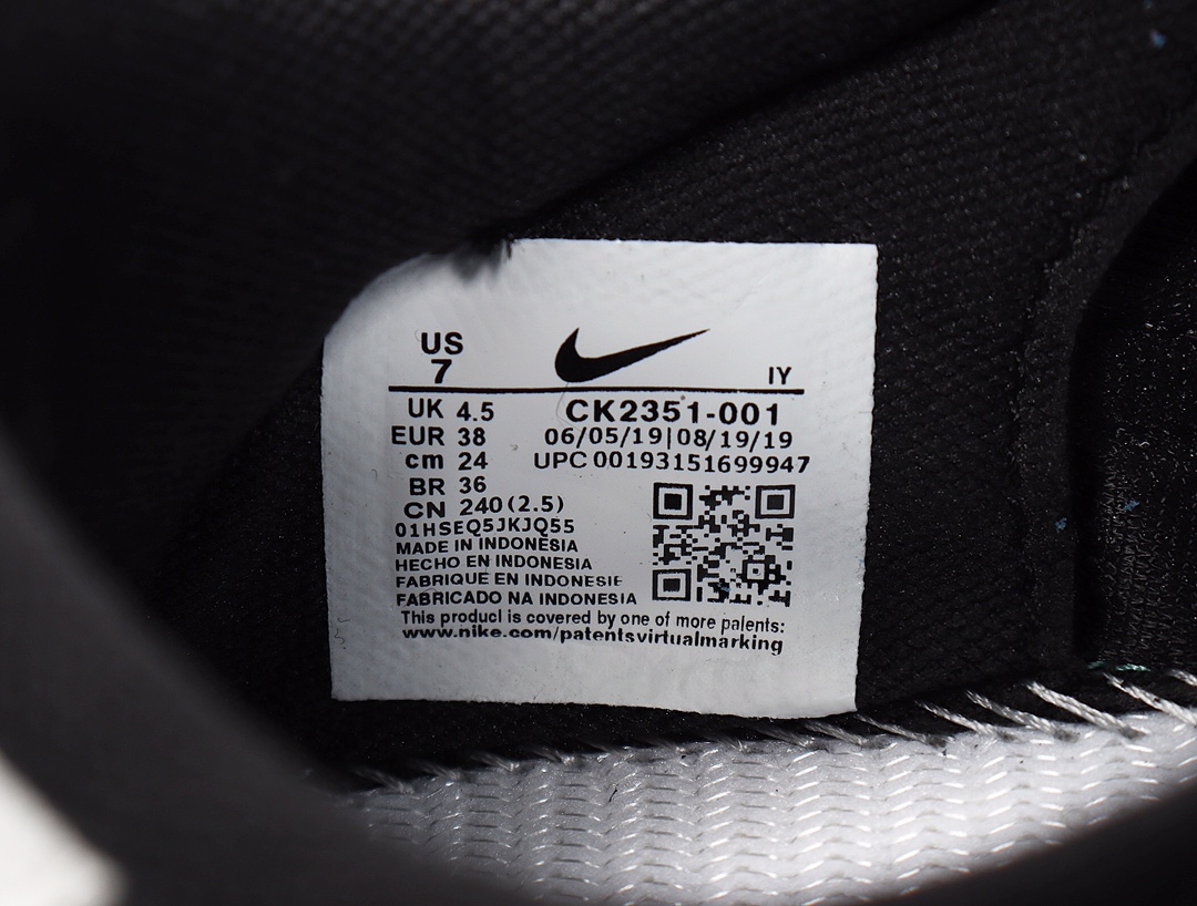 150 Nike Daybreak SP 复古华夫休闲跑步鞋 CK2351-001 黑白