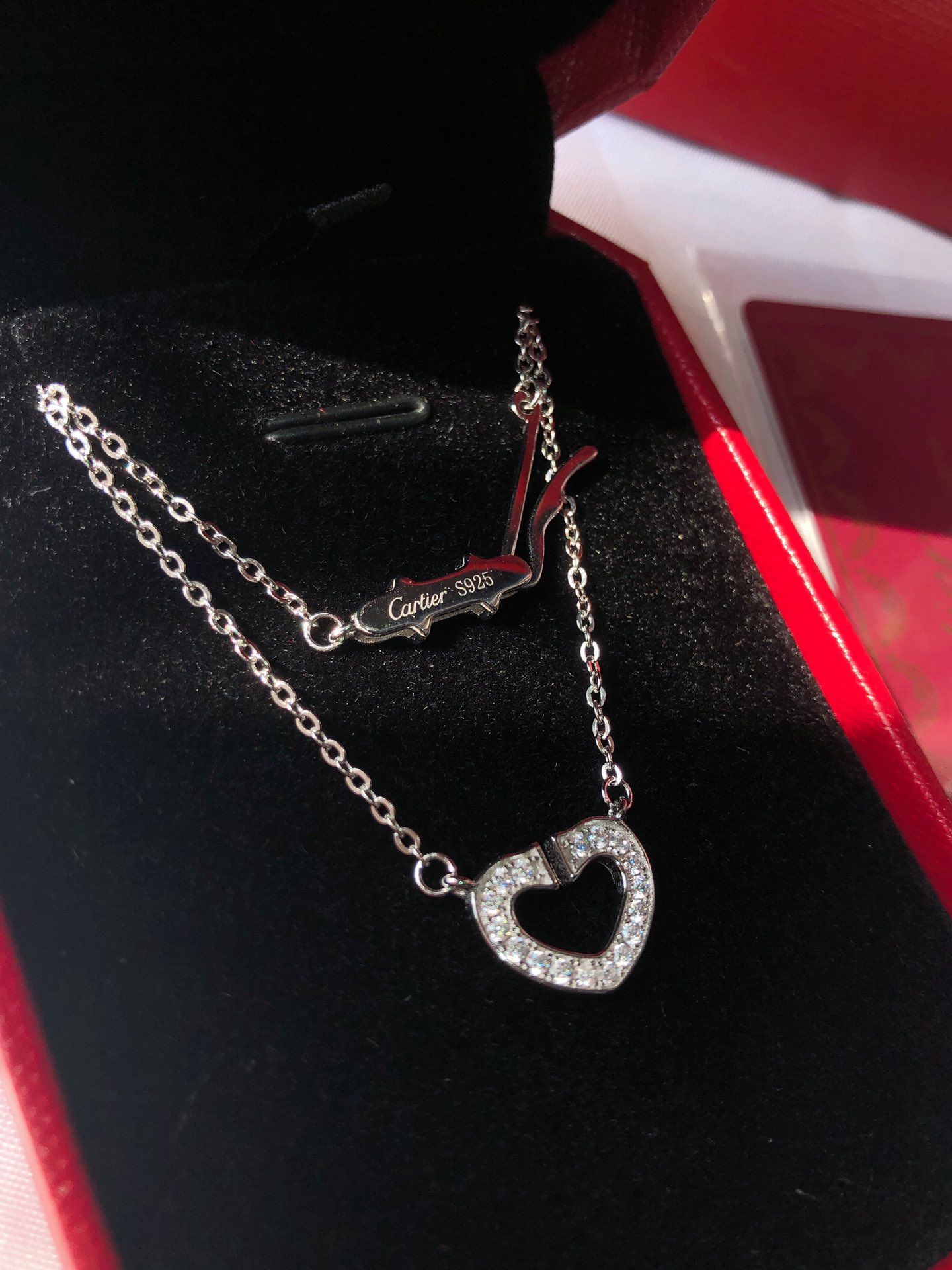 NO:102975,Kajia Heart-shaped hollow full diamond necklace Pay attention to non-traditional buckles All details with logo Platinum Rose gold is out of stock yet, Cartier necklace, cartier, necklace19860909卡家 心形镂空满钻项链 注意非传统扣头哈 全部细节带logo 白金 玫瑰金暂时没货,卡地亚项链,cartier,necklace,Jewelry