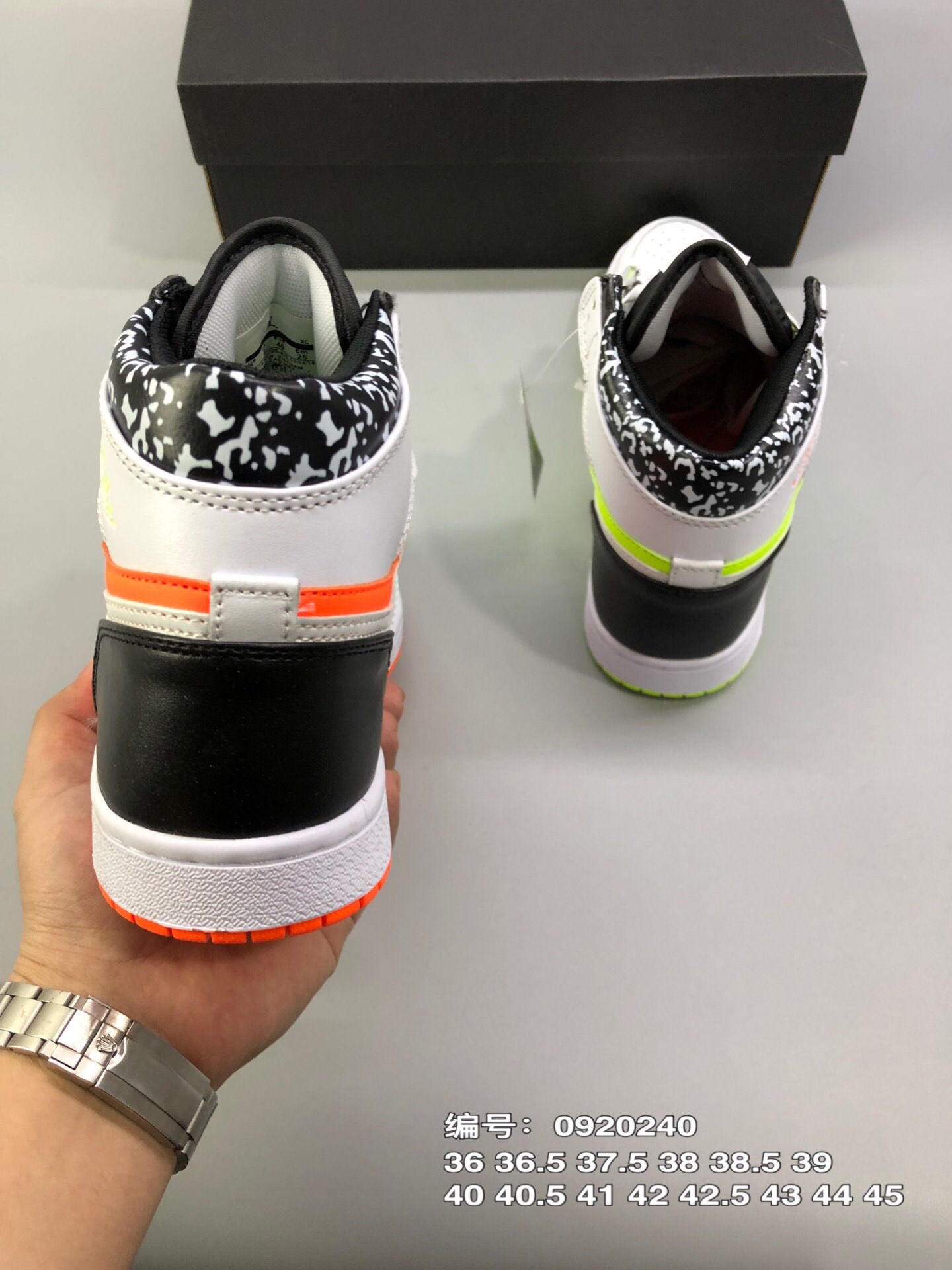 130 AJ乔丹AIR JORDAN 1 MID AJ1 黑红脚趾 桑德紫 伯爵