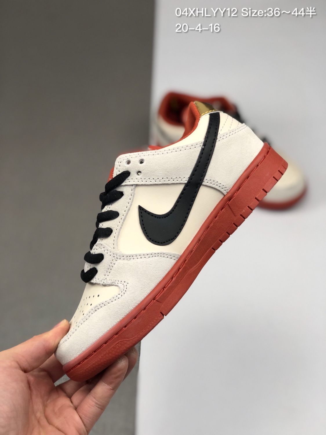 150 新品上市 Nike SB Dunk Low “Muslin”  复古奶油 延续经典的低帮 Dunk SB Low 造型