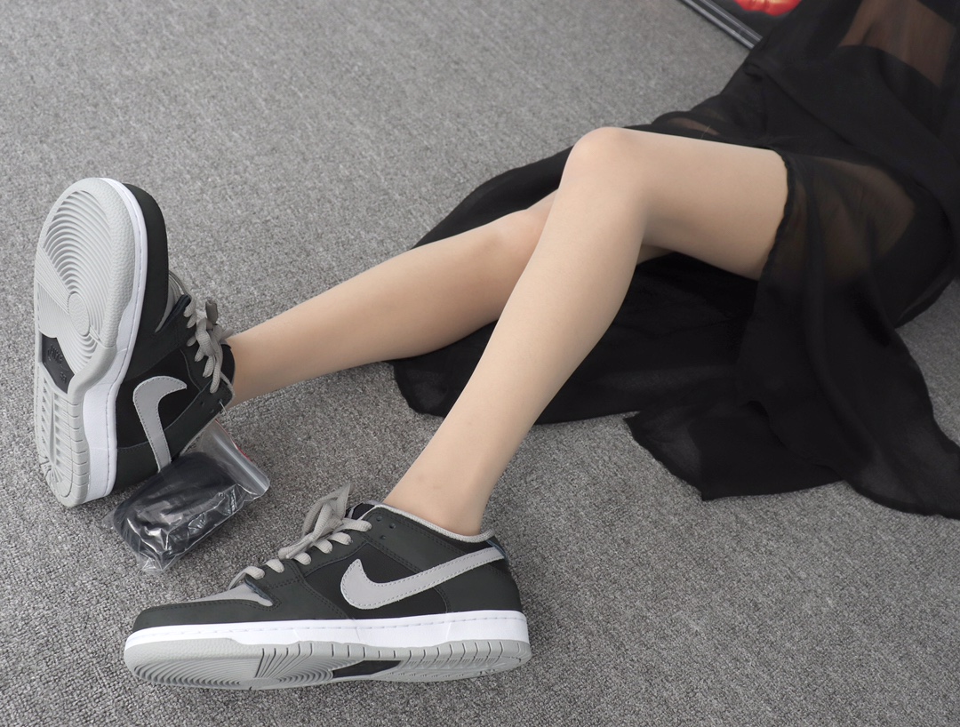 300 Nike SB Dunk Low J-Pack 滑板鞋低帮 BQ6817-007“Shadow”影子灰 周杰伦同款