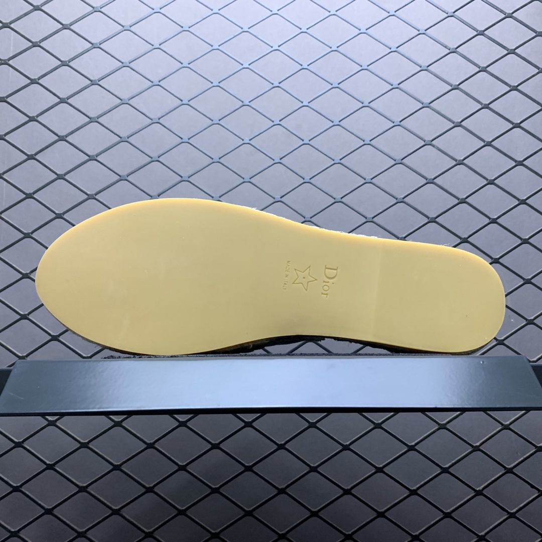 260 官网主推款 Dior 20s 春夏首秀 迪奥渔夫鞋半拖系列-莆田鞋,莆田鞋货源,高仿鞋,高仿鞋货源,安福档口,莆田高仿鞋,莆田鞋批发,高仿鞋批发,莆田高仿运动鞋,高仿运动鞋,莆田运动鞋 260 官网主推款 Dior 20s 春夏首秀 迪奥渔夫鞋半拖系列