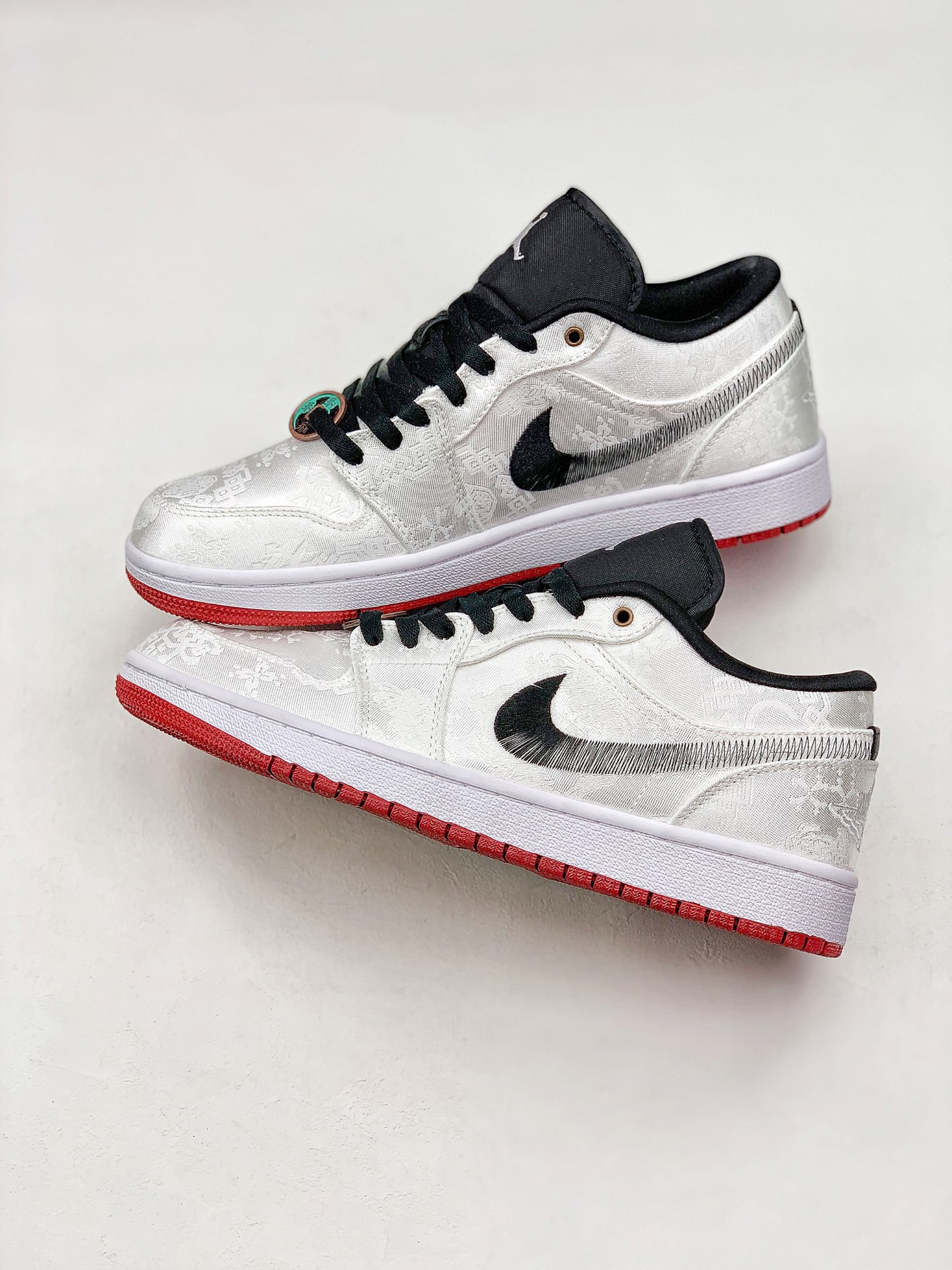220 Air Jordan 1 Low   CU2804-100