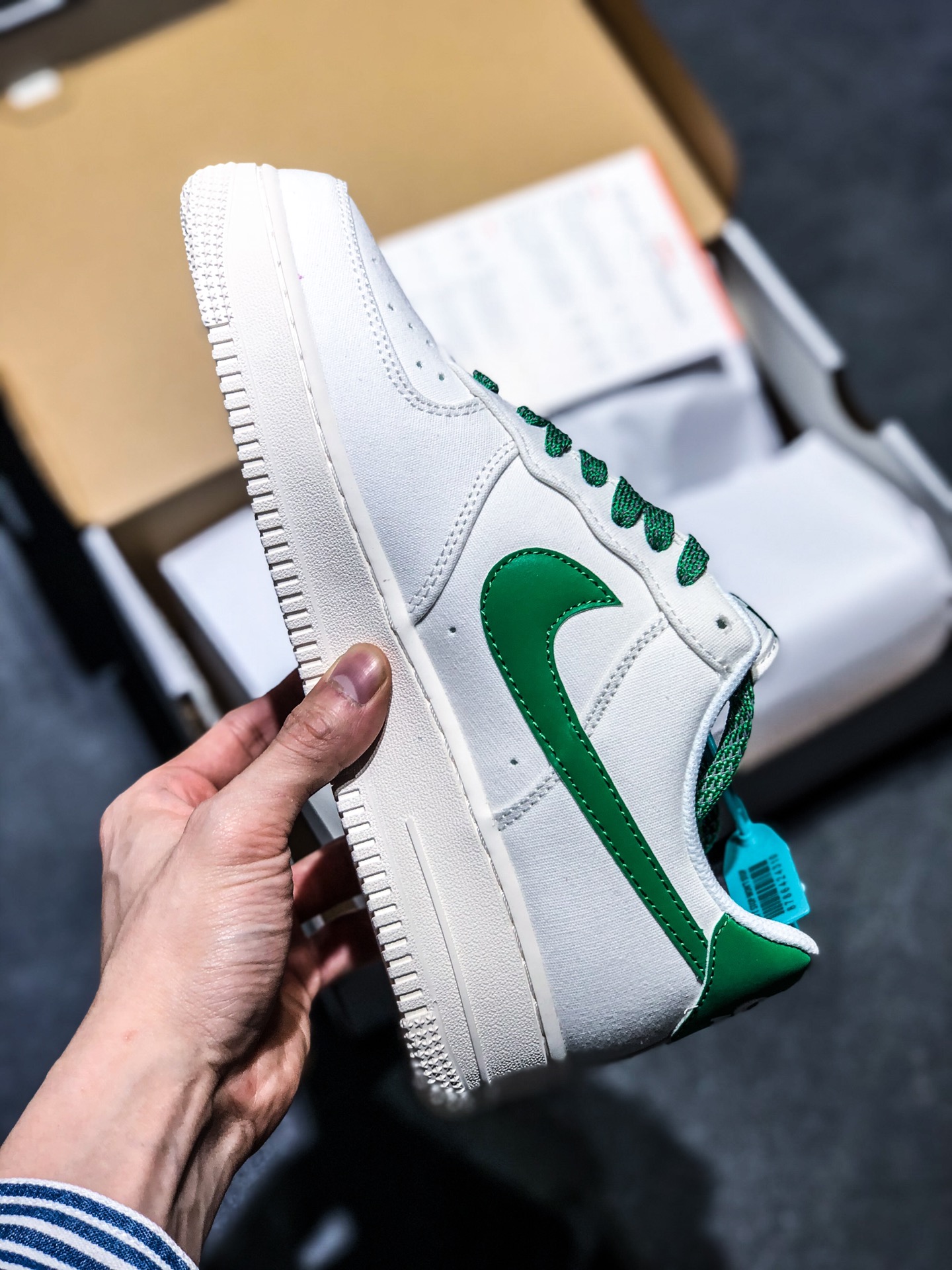 p190 海外专柜上线 国内无缘 Air Force 1 '07 反光布白绿满天星 315122-106