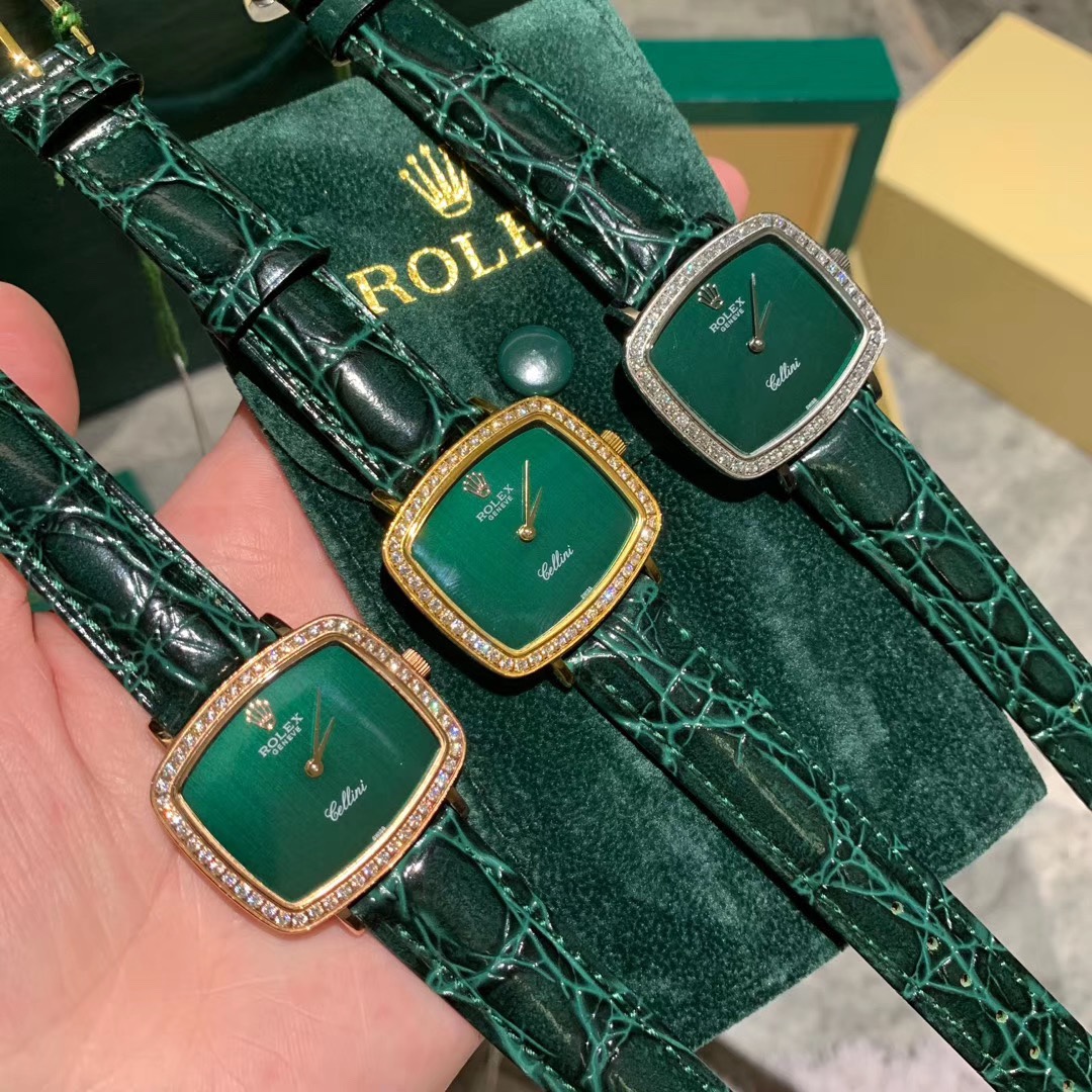 Rolex 最新劳力士采用知名 的设计将它重新呈现 品牌的三方联名创造了一个独特的系列 同时满足了手表和街头爱好者的高要求