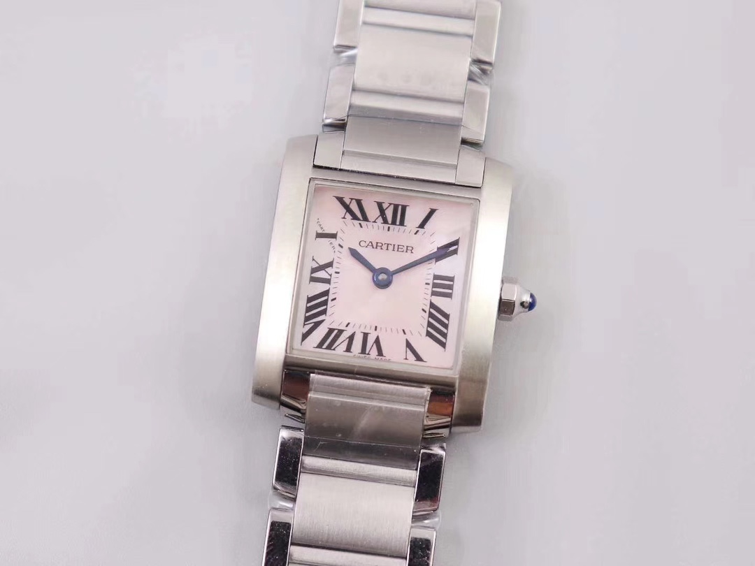 Cartier 卡Di亚法国坦克 尺寸～25.35*20.3mm