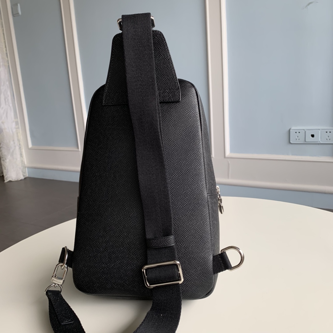 Louis Vuitton LV Avenue Sling Bag M30443