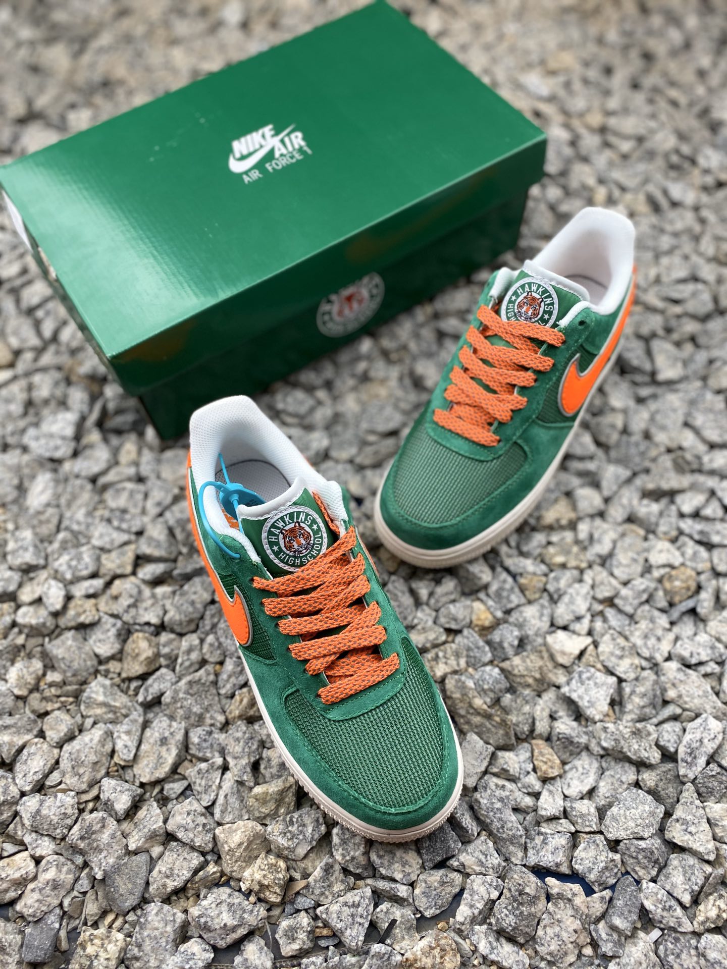 190 Stranger Things x Nike Air 1'07 Low ”Hawkins High”  怪奇物语联名空军一号低帮休闲板鞋  CU9225-300