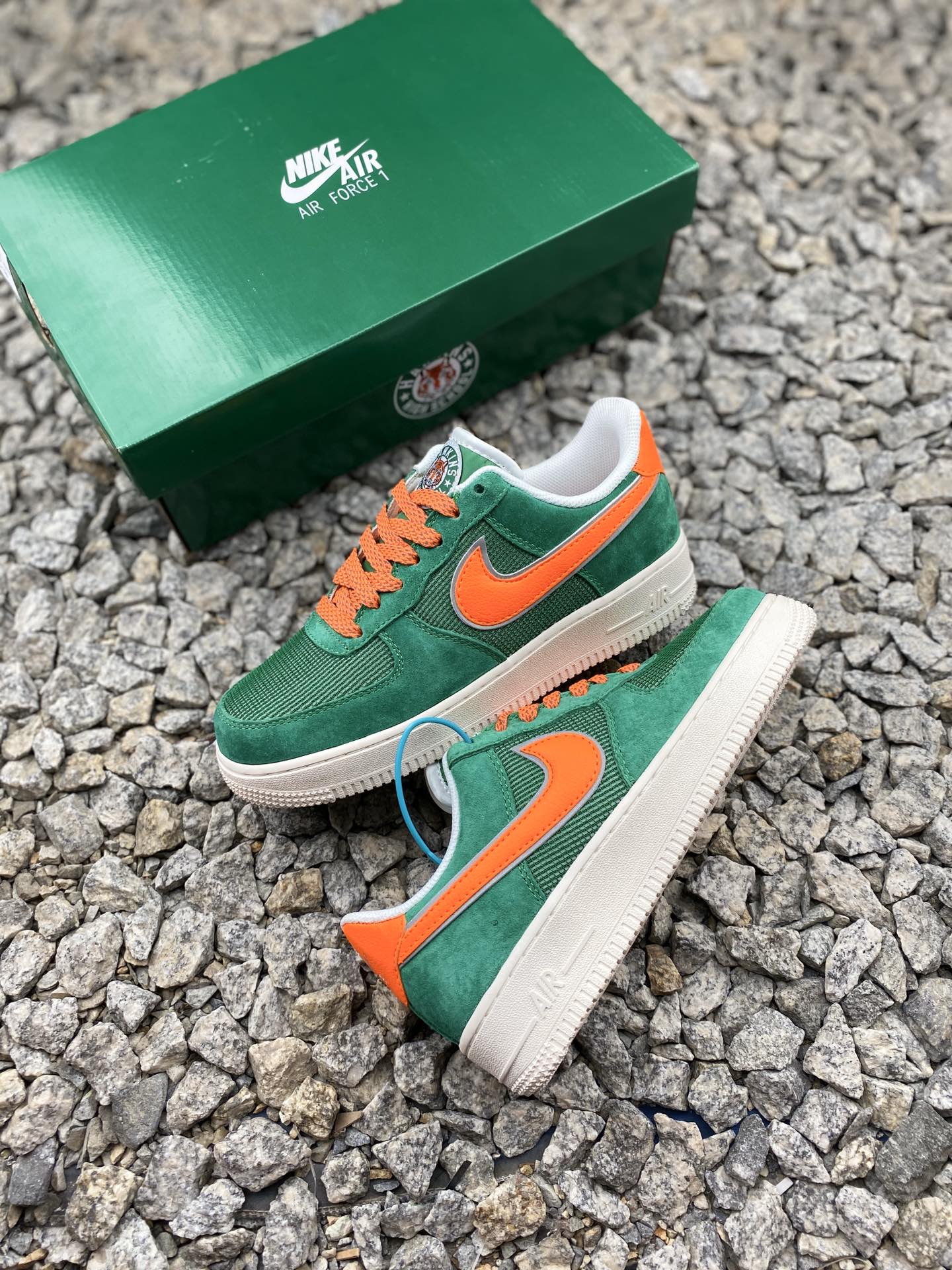190 Stranger Things x Nike Air 1'07 Low ”Hawkins High”  怪奇物语联名空军一号低帮休闲板鞋  CU9225-300
