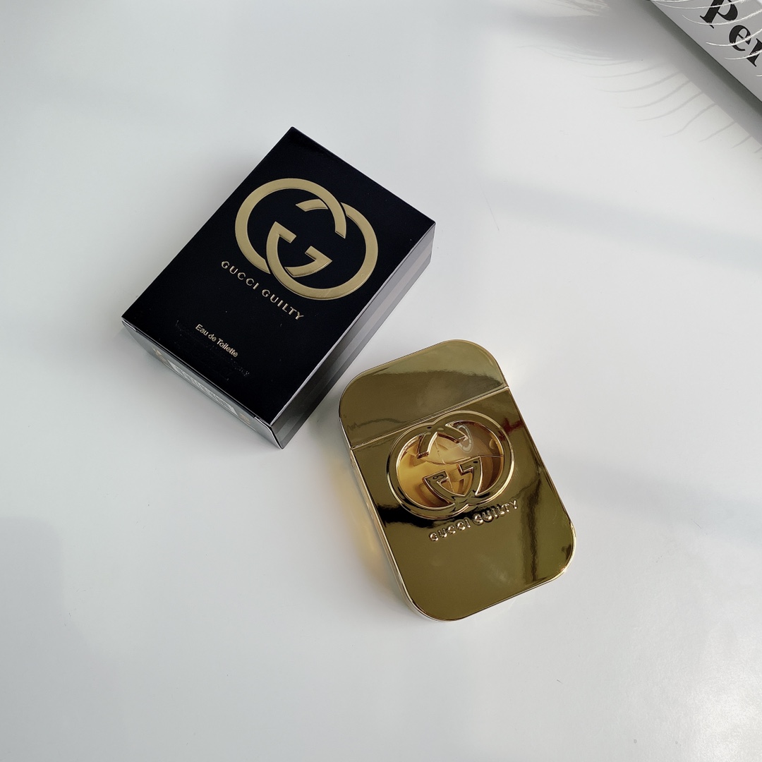 高端品质/90💰
品牌名称：✨GUCCL✨古驰
商品名称：罪爱女士淡香水
容量：75ml 
产地：法国
【香调】：花果香调
【前调】：柑橘、粉色胡椒
【中调】：桃子、紫丁香、天竺葵
【后调】：琥珀、广藿香
配：高端手提袋