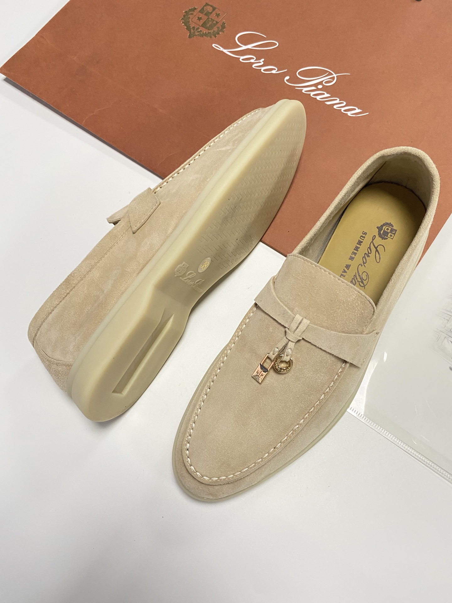 LoroPiana35-404142