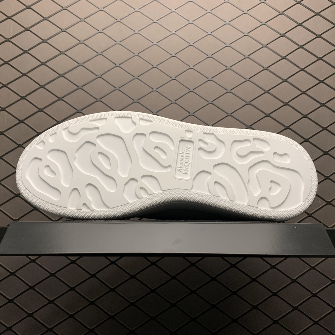 300 Alexander McQueen 麦昆2020早春最新款