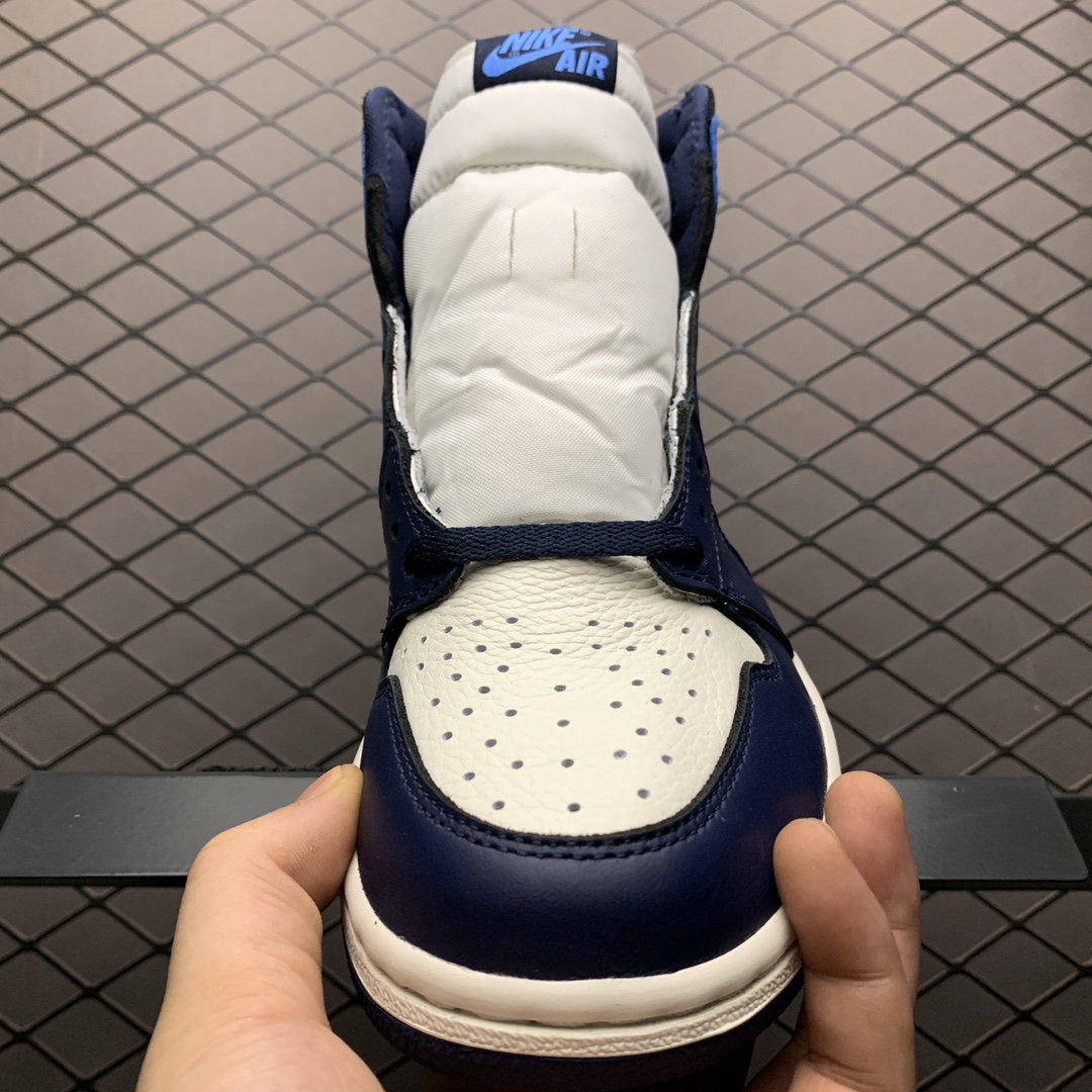 300  Air Jordan Retro High OG ” Obsidian ” 黑曜石蓝脚趾 555088-140